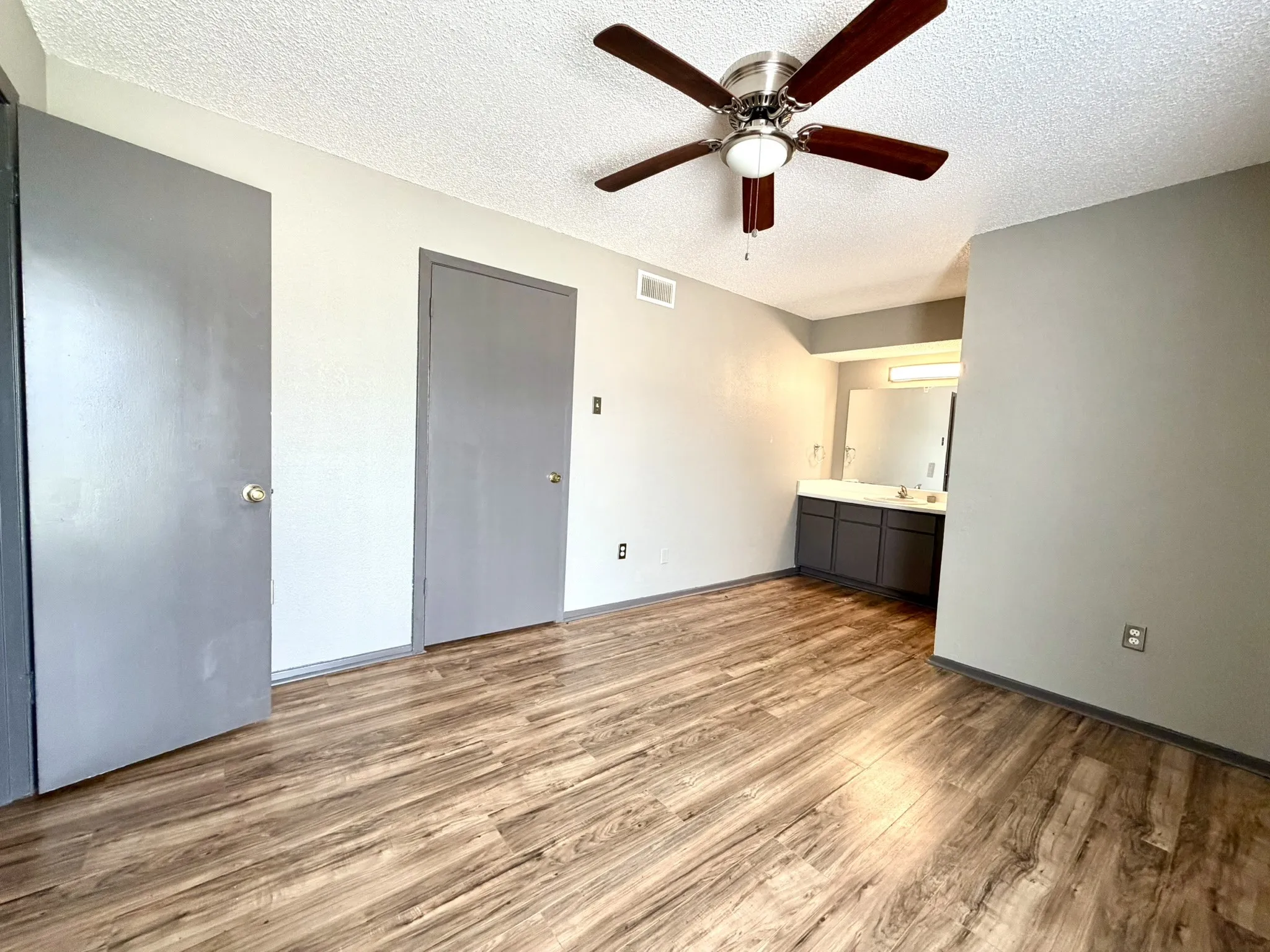 Condominium For Sale in Dallas County , 12482 Abrams Road 2521, Dallas, Texas 75243, 2 Bedrooms, 2 Bathrooms, Garage spaces, 955 Sqft, built in 1982, Price $175,000, mls#21329378, Real Estate Agent in Dallas, Homes For Sale in Dallas county, Homes For Sale in Dallas, Realtor in Dallas Texas, Real Estate Brokerage Independent Realty Texas, Luminita Cordes Realtor