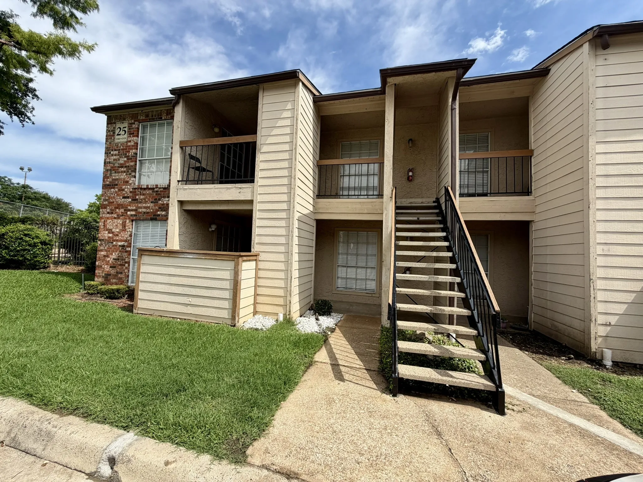 Condominium For Sale in Dallas County , 12482 Abrams Road 2521, Dallas, Texas 75243, 2 Bedrooms, 2 Bathrooms, Garage spaces, 955 Sqft, built in 1982, Price $175,000, mls#21329378, Real Estate Agent in Dallas, Homes For Sale in Dallas county, Homes For Sale in Dallas, Realtor in Dallas Texas, Real Estate Brokerage Independent Realty Texas, Luminita Cordes Realtor