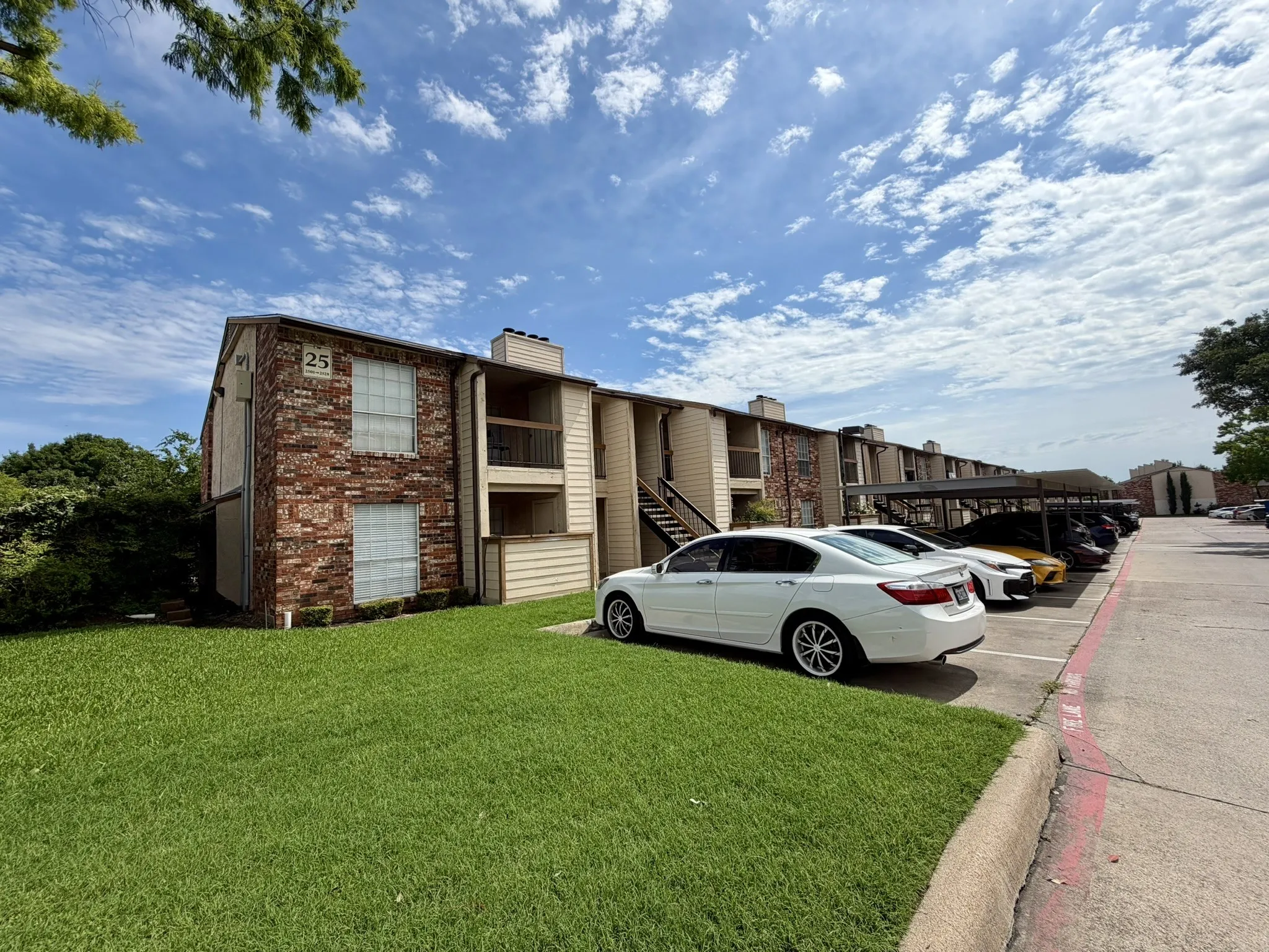Condominium For Sale in Dallas County , 12482 Abrams Road 2521, Dallas, Texas 75243, 2 Bedrooms, 2 Bathrooms, Garage spaces, 955 Sqft, built in 1982, Price $175,000, mls#21329378, Real Estate Agent in Dallas, Homes For Sale in Dallas county, Homes For Sale in Dallas, Realtor in Dallas Texas, Real Estate Brokerage Independent Realty Texas, Luminita Cordes Realtor