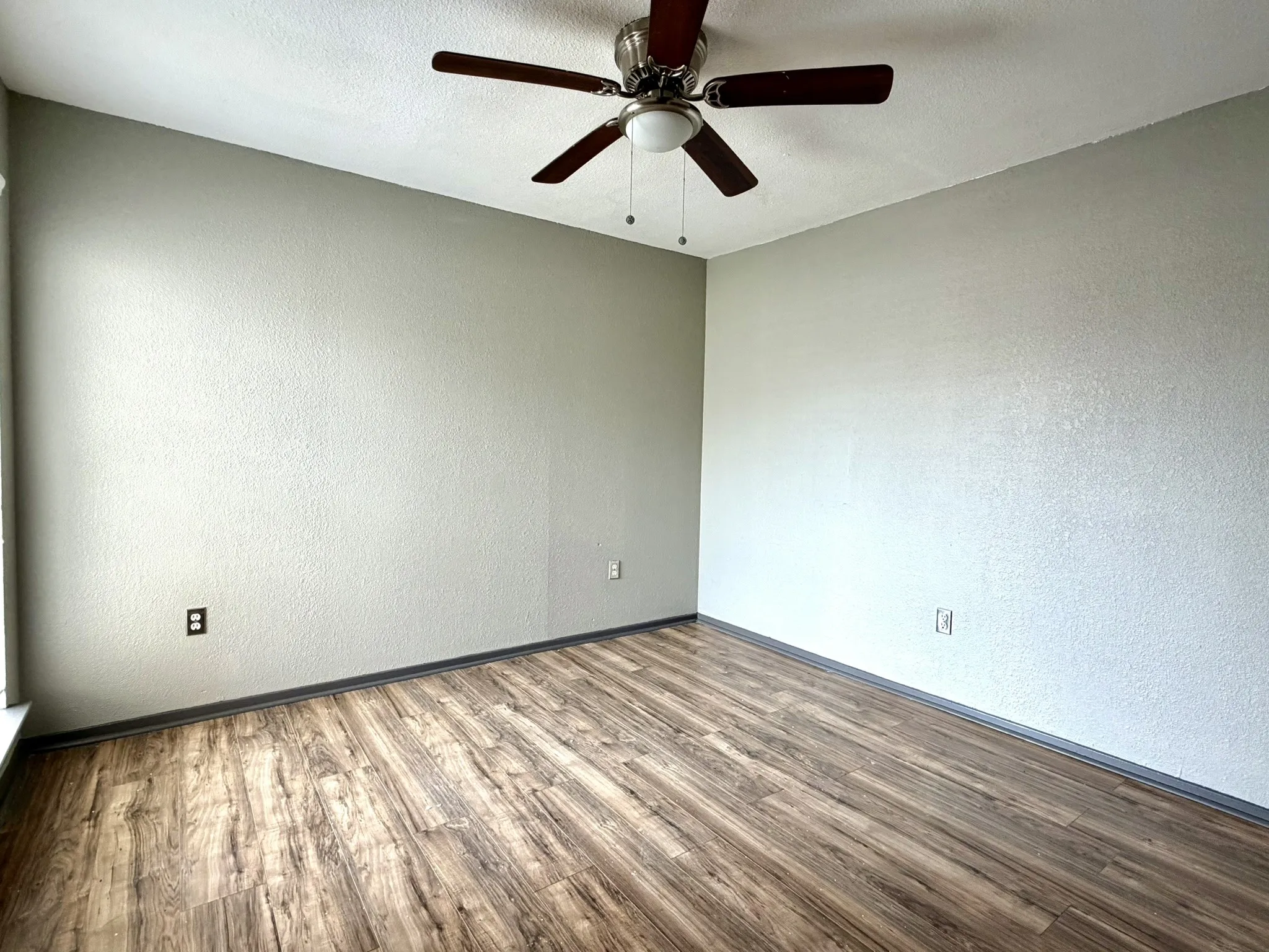 Condominium For Sale in Dallas County , 12482 Abrams Road 2521, Dallas, Texas 75243, 2 Bedrooms, 2 Bathrooms, Garage spaces, 955 Sqft, built in 1982, Price $175,000, mls#21329378, Real Estate Agent in Dallas, Homes For Sale in Dallas county, Homes For Sale in Dallas, Realtor in Dallas Texas, Real Estate Brokerage Independent Realty Texas, Luminita Cordes Realtor