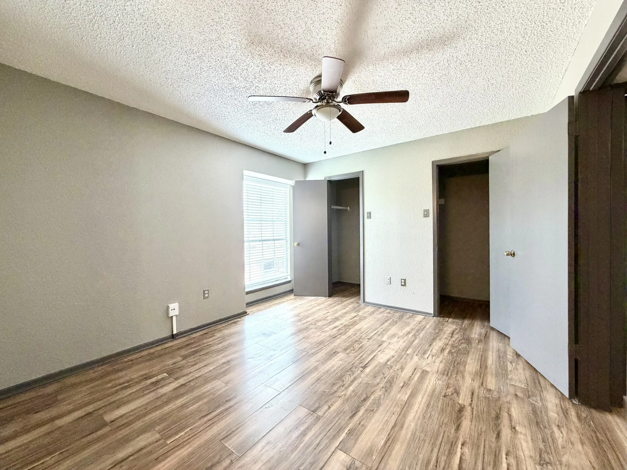 Condominium For Sale in Dallas County , 12482 Abrams Road 2521, Dallas, Texas 75243, 2 Bedrooms, 2 Bathrooms, Garage spaces, 955 Sqft, built in 1982, Price $175,000, mls#21329378, Real Estate Agent in Dallas, Homes For Sale in Dallas county, Homes For Sale in Dallas, Realtor in Dallas Texas, Real Estate Brokerage Independent Realty Texas, Luminita Cordes Realtor