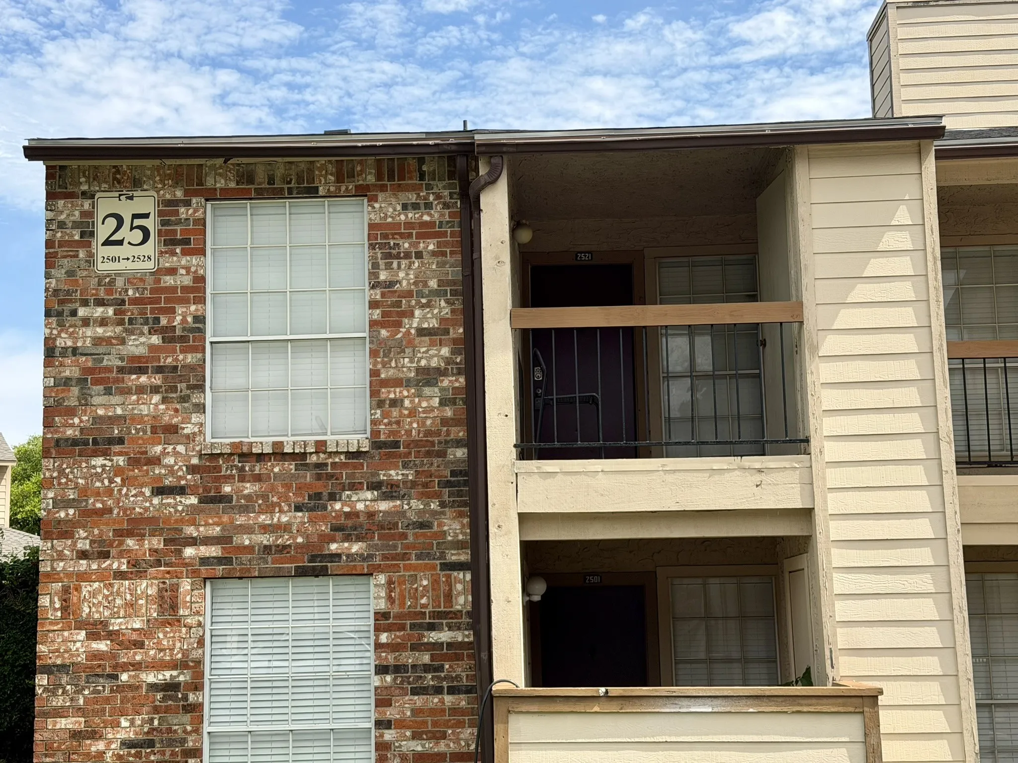 Condominium For Sale in Dallas County , 12482 Abrams Road 2521, Dallas, Texas 75243, 2 Bedrooms, 2 Bathrooms, Garage spaces, 955 Sqft, built in 1982, Price $175,000, mls#21329378, Real Estate Agent in Dallas, Homes For Sale in Dallas county, Homes For Sale in Dallas, Realtor in Dallas Texas, Real Estate Brokerage Independent Realty Texas, Luminita Cordes Realtor