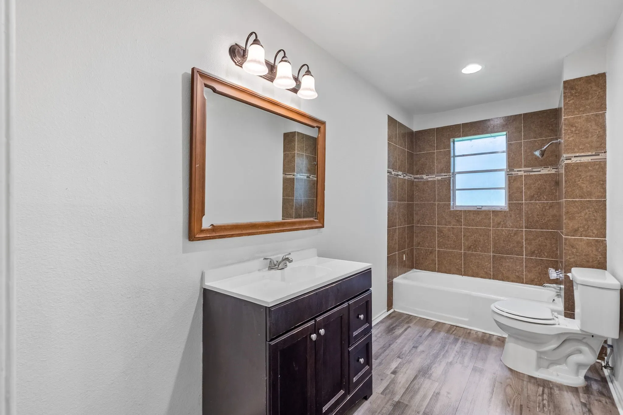 Single Family Residence For Rent in Hopkins County , 705 Plano Street, Sulphur Springs, Texas 75482, 3 Bedroom, 2 Bathroom, 2 Garage spaces, 1,719 Sqft, built in 1965, mls#21329569, Real Estate Agent in Sulphur Springs, Homes For Rent in Hopkins county, Homes For Rent in Sulphur Springs, Realtor in Sulphur Springs Texas, Real Estate Brokerage Independent Realty Texas, Luminita Cordes Realtor