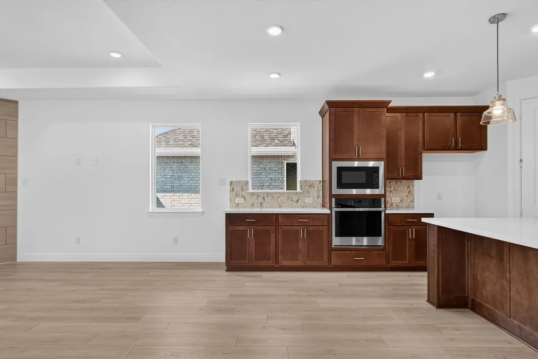 535 Wisteria Street ~ Ready Now