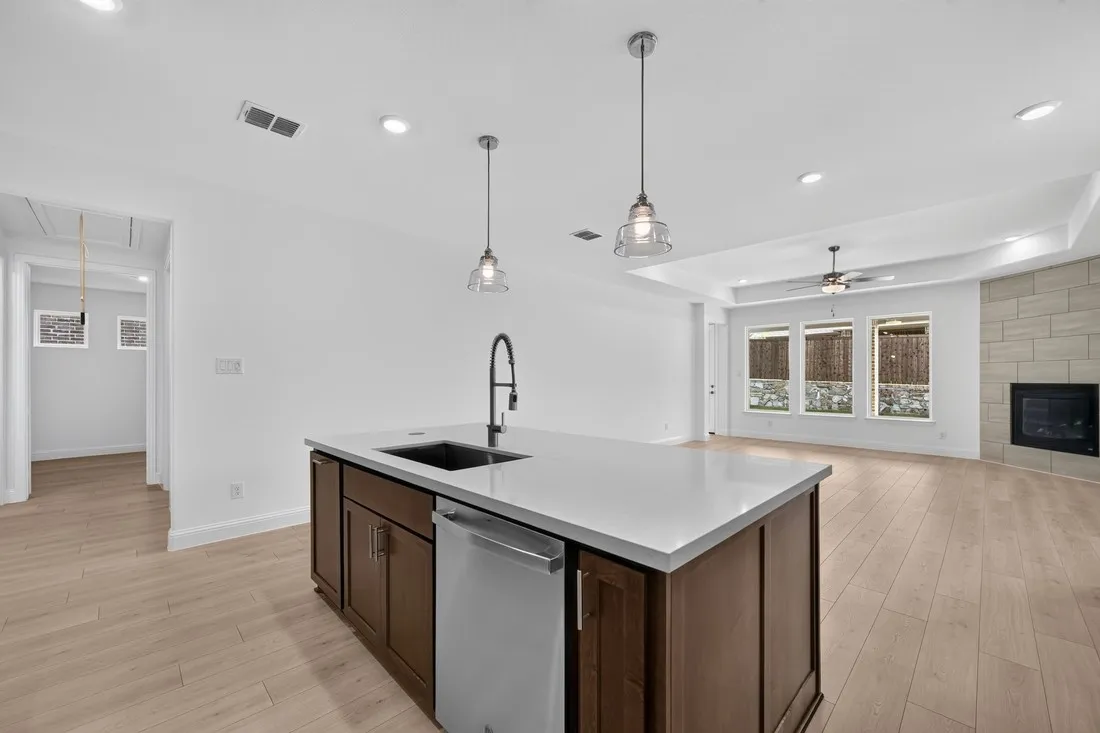 535 Wisteria Street ~ Ready Now