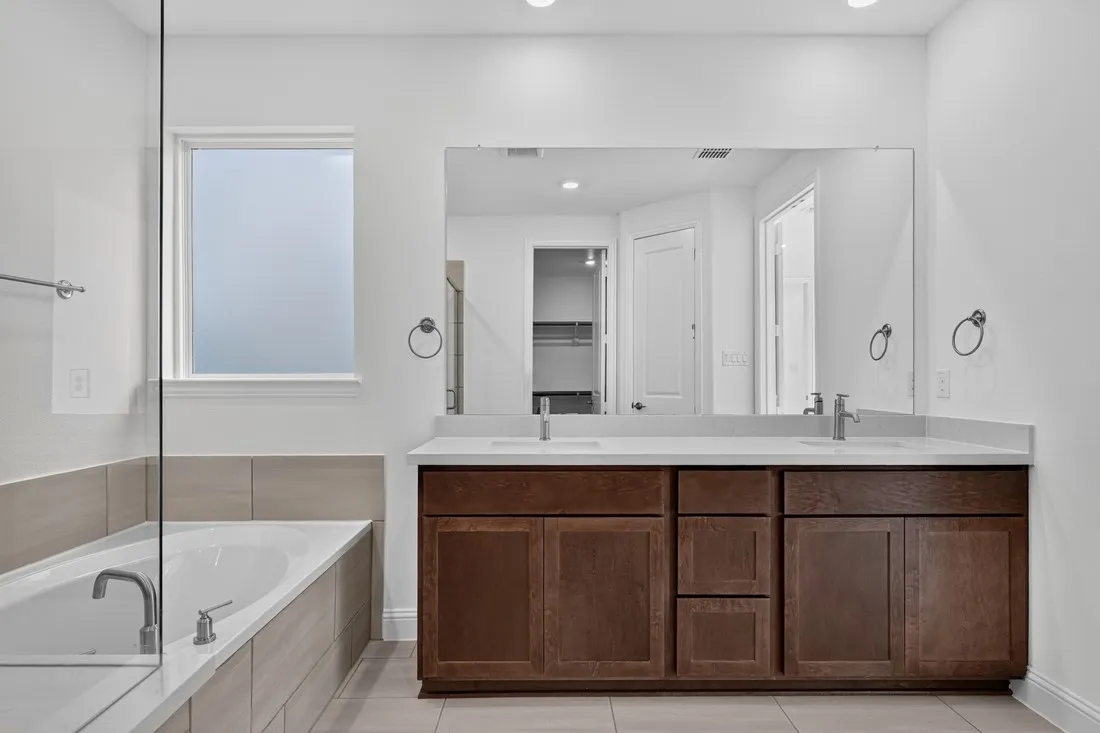 535 Wisteria Street ~ Ready Now