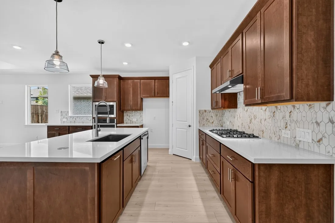 535 Wisteria Street ~ Ready Now