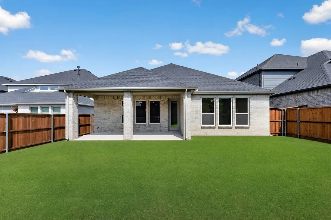 535 Wisteria Street ~ Ready Now