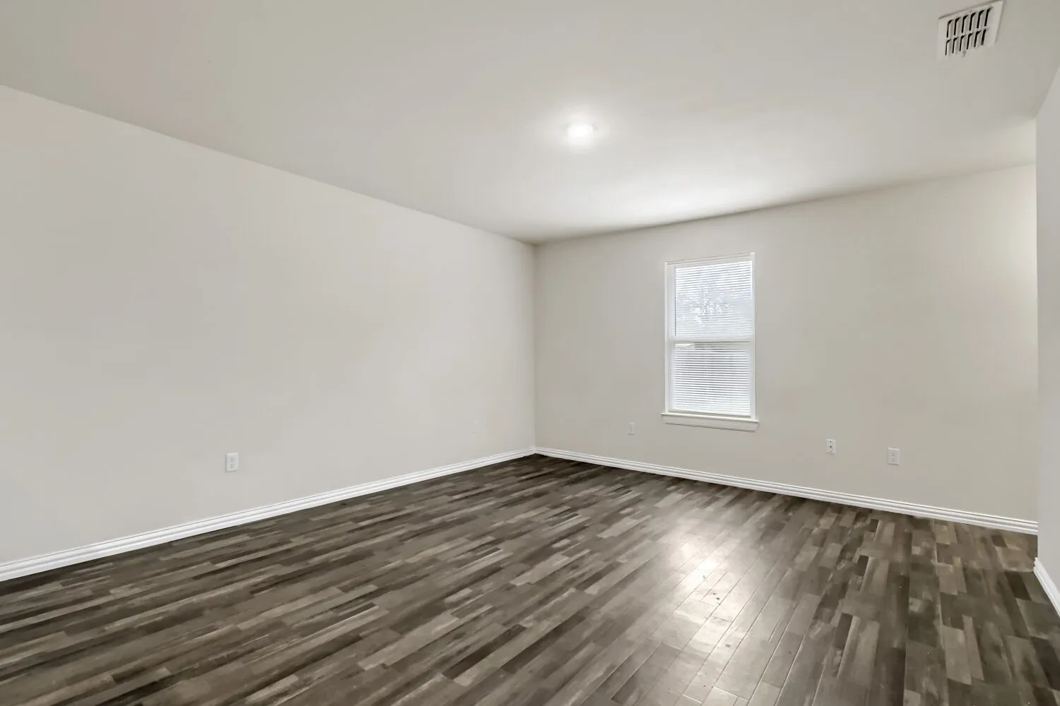 Single Family Residence For Sale in Taylor County , 1439 Plum Street, Abilene, Texas 79601, 3 Bedroom, 2 Bathroom, 2 Garage spaces, 1,028 Sqft, built in 2020, mls#21327119, Real Estate Agent in Abilene, Homes For Sale in Taylor county, Homes For Sale in Abilene, Realtor in Abilene Texas, Real Estate Brokerage Independent Realty Texas, Luminita Cordes Realtor