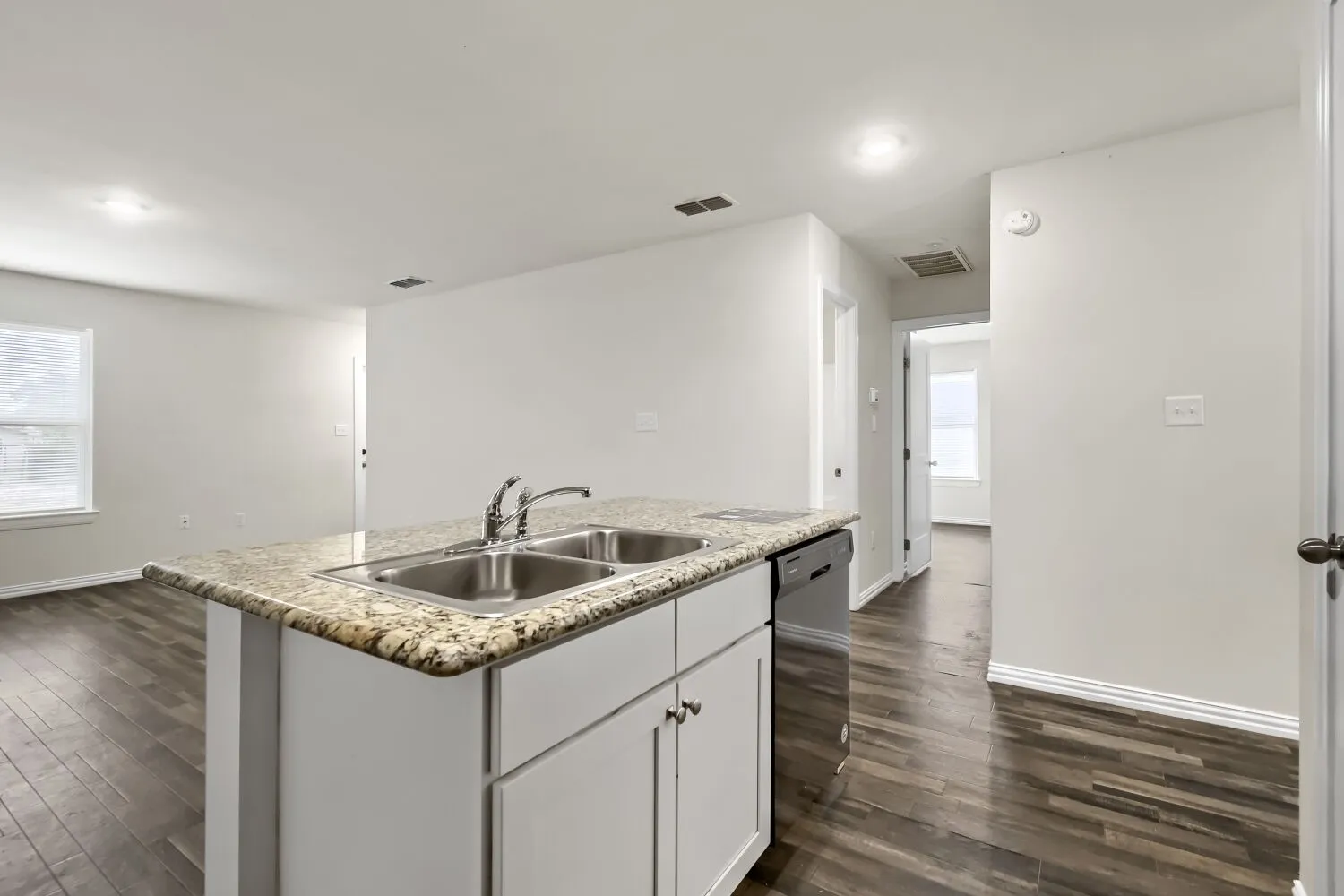 Single Family Residence For Sale in Taylor County , 1439 Plum Street, Abilene, Texas 79601, 3 Bedroom, 2 Bathroom, 2 Garage spaces, 1,028 Sqft, built in 2020, mls#21327119, Real Estate Agent in Abilene, Homes For Sale in Taylor county, Homes For Sale in Abilene, Realtor in Abilene Texas, Real Estate Brokerage Independent Realty Texas, Luminita Cordes Realtor