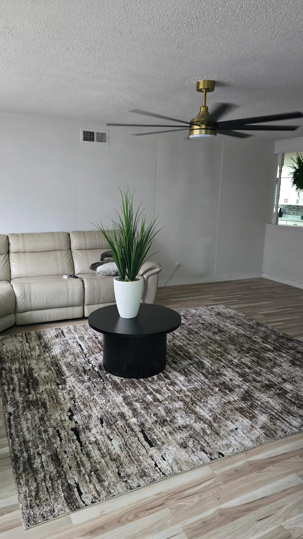 Single Family Residence For Sale in Dallas County , 1415 Gillette Street, Dallas, Texas 75217, 4 Bedrooms, 3 Bathrooms, 2 Garage spaces, 2,800 Sqft, built in 1957, Price $350,000, mls#21329589, Real Estate Agent in Dallas, Homes For Sale in Dallas county, Homes For Sale in Dallas, Realtor in Dallas Texas, Real Estate Brokerage Independent Realty Texas, Luminita Cordes Realtor