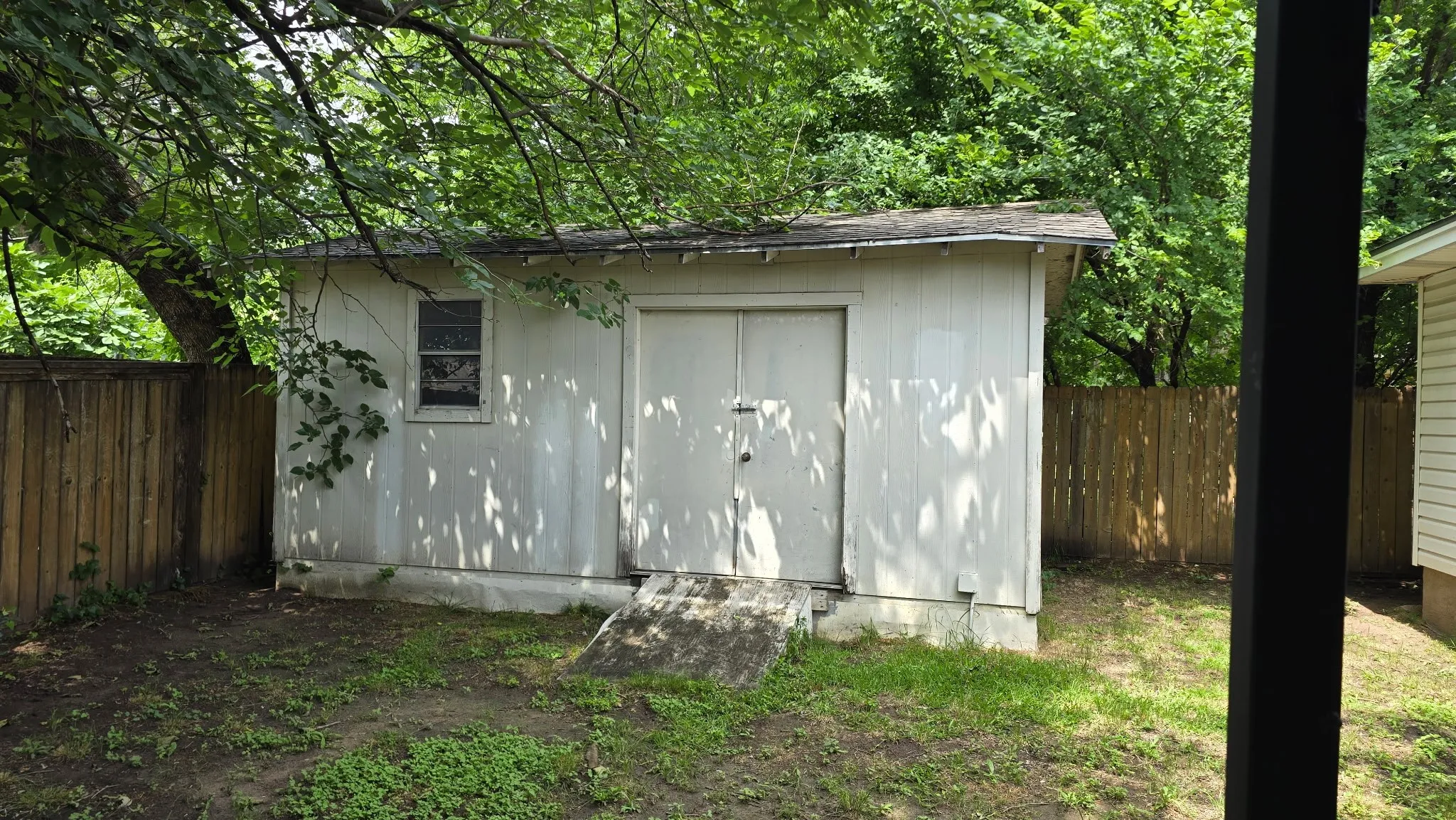 Single Family Residence For Sale in Dallas County , 1415 Gillette Street, Dallas, Texas 75217, 4 Bedrooms, 3 Bathrooms, 2 Garage spaces, 2,800 Sqft, built in 1957, Price $350,000, mls#21329589, Real Estate Agent in Dallas, Homes For Sale in Dallas county, Homes For Sale in Dallas, Realtor in Dallas Texas, Real Estate Brokerage Independent Realty Texas, Luminita Cordes Realtor