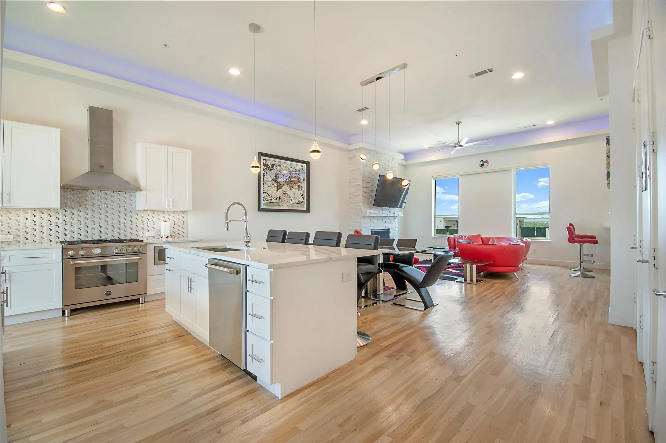 Single Family Residence For Sale in Denton County , 4944 Blaynes View, The Colony, Texas 75056, 4 Bedroom, 6 Bathroom, 2 Garage spaces, 3,407 Sqft, built in 2020, mls#21329420, Real Estate Agent in The Colony, Homes For Sale in Denton county, Homes For Sale in The Colony, Realtor in The Colony Texas, Real Estate Brokerage Independent Realty Texas, Luminita Cordes Realtor