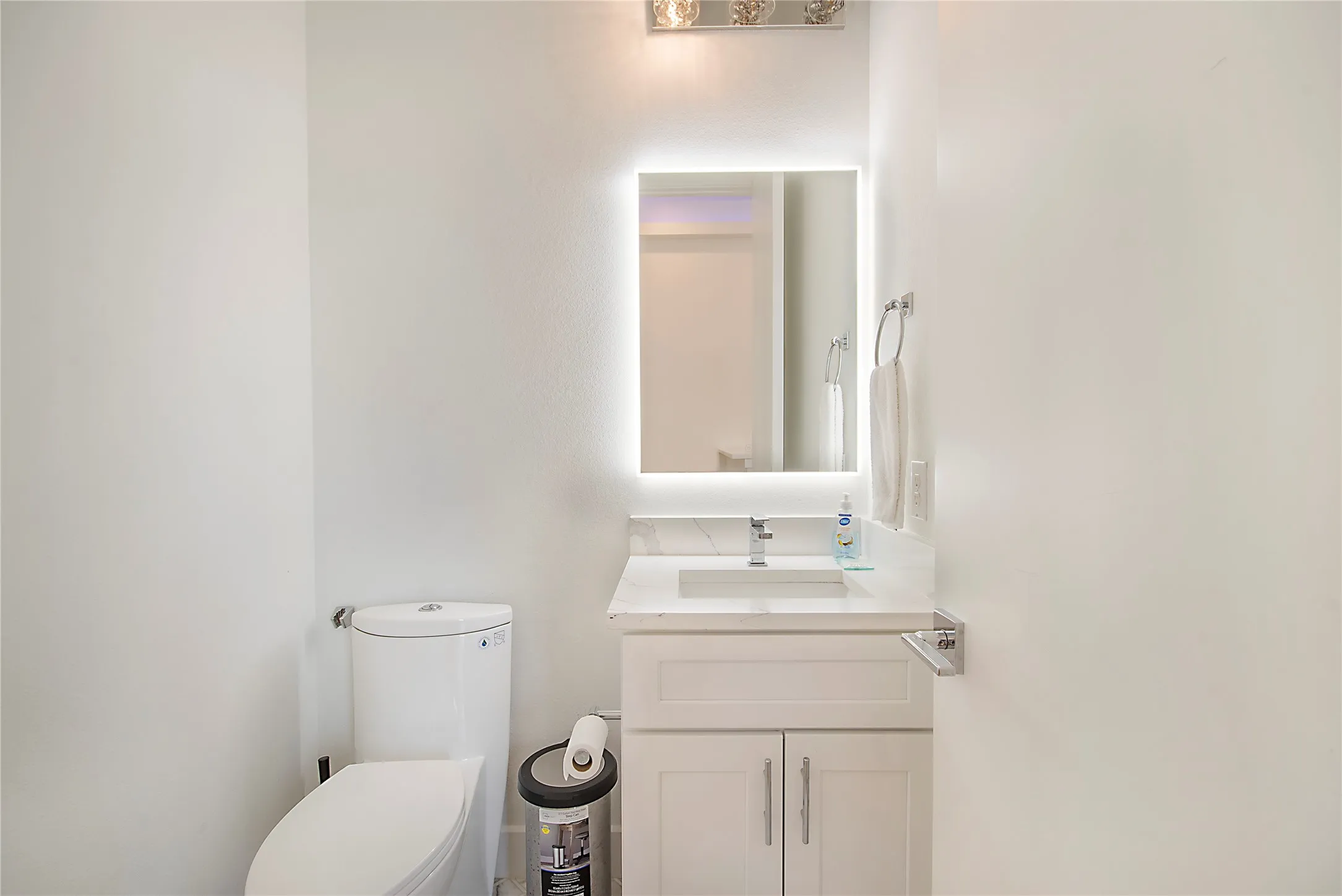 Single Family Residence For Sale in Denton County , 4944 Blaynes View, The Colony, Texas 75056, 4 Bedroom, 6 Bathroom, 2 Garage spaces, 3,407 Sqft, built in 2020, mls#21329420, Real Estate Agent in The Colony, Homes For Sale in Denton county, Homes For Sale in The Colony, Realtor in The Colony Texas, Real Estate Brokerage Independent Realty Texas, Luminita Cordes Realtor