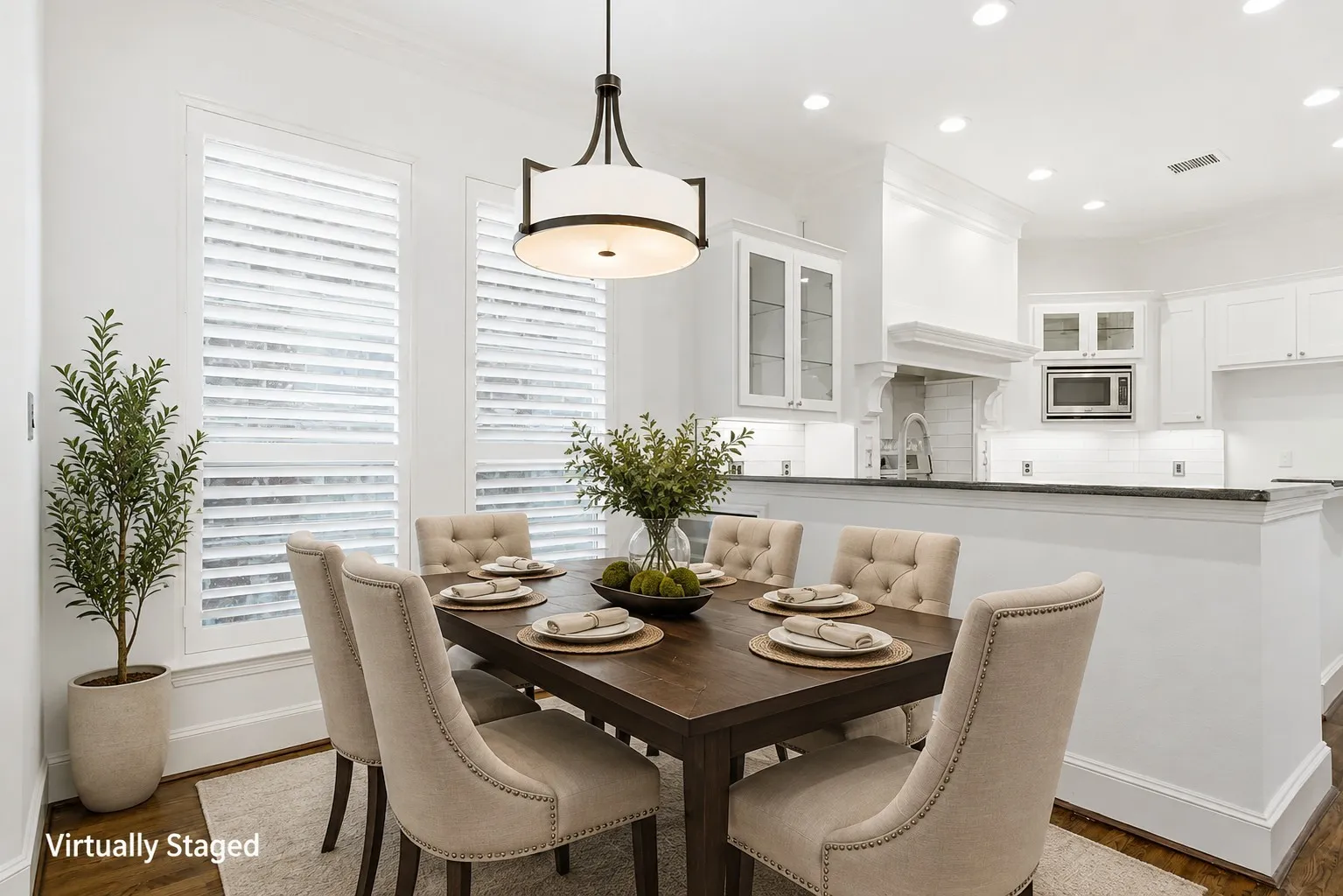 Single Family Residence For Sale in Collin County , 18323 Frankford Lakes Circle, Dallas, Texas 75252, 4 Bedroom, 4 Bathroom, 2 Garage spaces, 3,019 Sqft, built in 2004, mls#21329594, Real Estate Agent in Dallas, Homes For Sale in Collin county, Homes For Sale in Dallas, Realtor in Dallas Texas, Real Estate Brokerage Independent Realty Texas, Luminita Cordes Realtor
