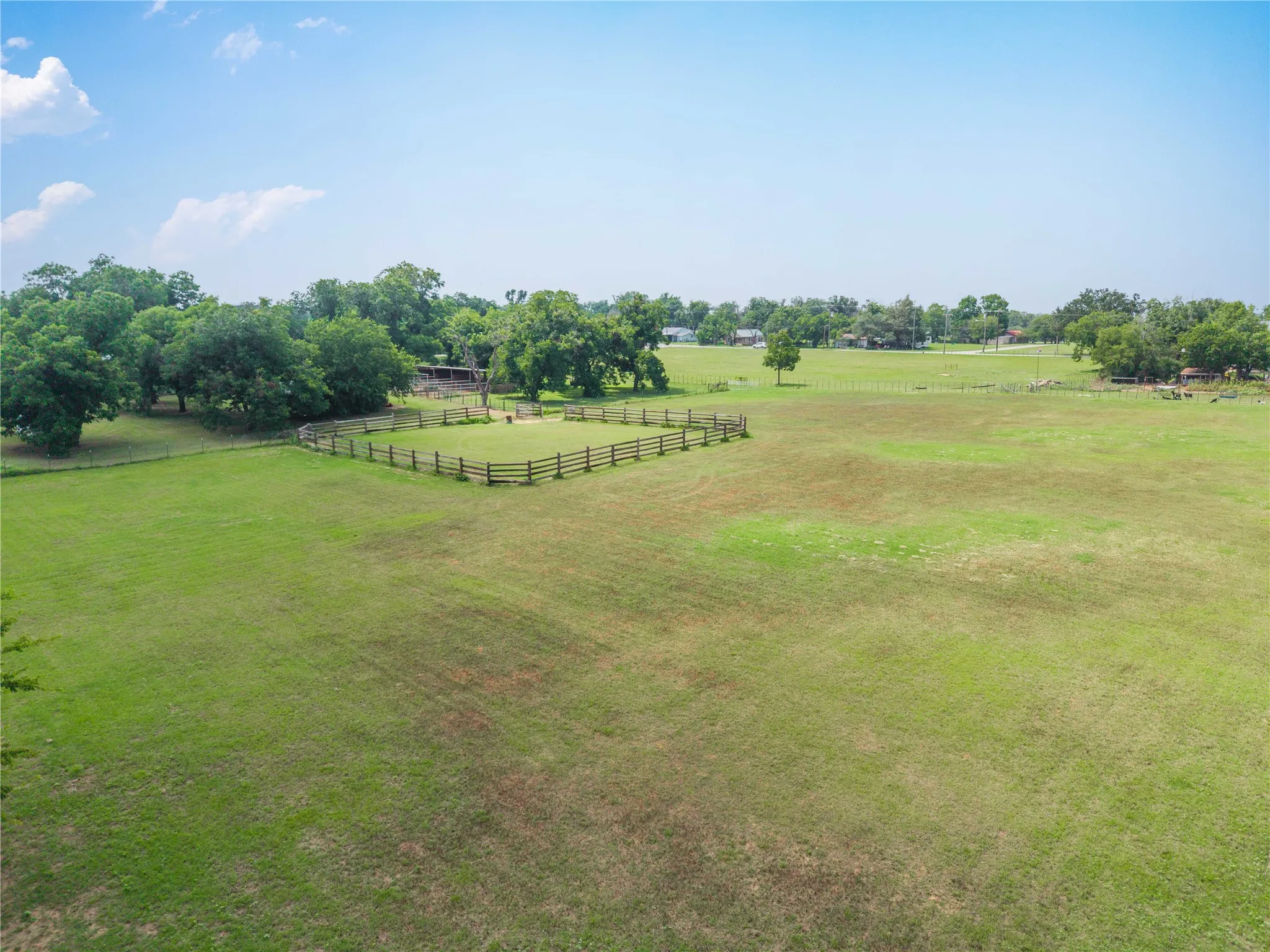 Single Family Residence For Sale in Comanche County , 304 N Victor Street, Comanche, Texas 76442, 3 Bedroom, 2 Bathroom, Garage spaces, 1,800 Sqft, built in 1940, mls#21316563, Real Estate Agent in Comanche, Homes For Sale in Comanche county, Homes For Sale in Comanche, Realtor in Comanche Texas, Real Estate Brokerage Independent Realty Texas, Luminita Cordes Realtor