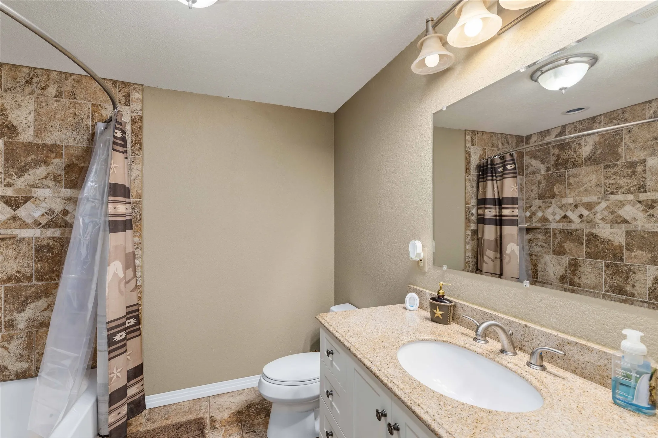 Full second bathroom