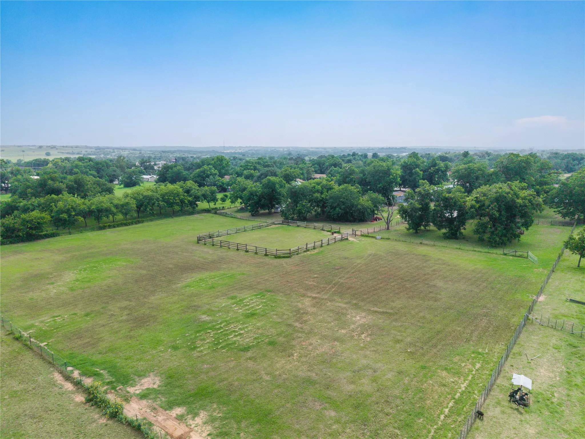 Single Family Residence For Sale in Comanche County , 304 N Victor Street, Comanche, Texas 76442, 3 Bedroom, 2 Bathroom, Garage spaces, 1,800 Sqft, built in 1940, mls#21316563, Real Estate Agent in Comanche, Homes For Sale in Comanche county, Homes For Sale in Comanche, Realtor in Comanche Texas, Real Estate Brokerage Independent Realty Texas, Luminita Cordes Realtor