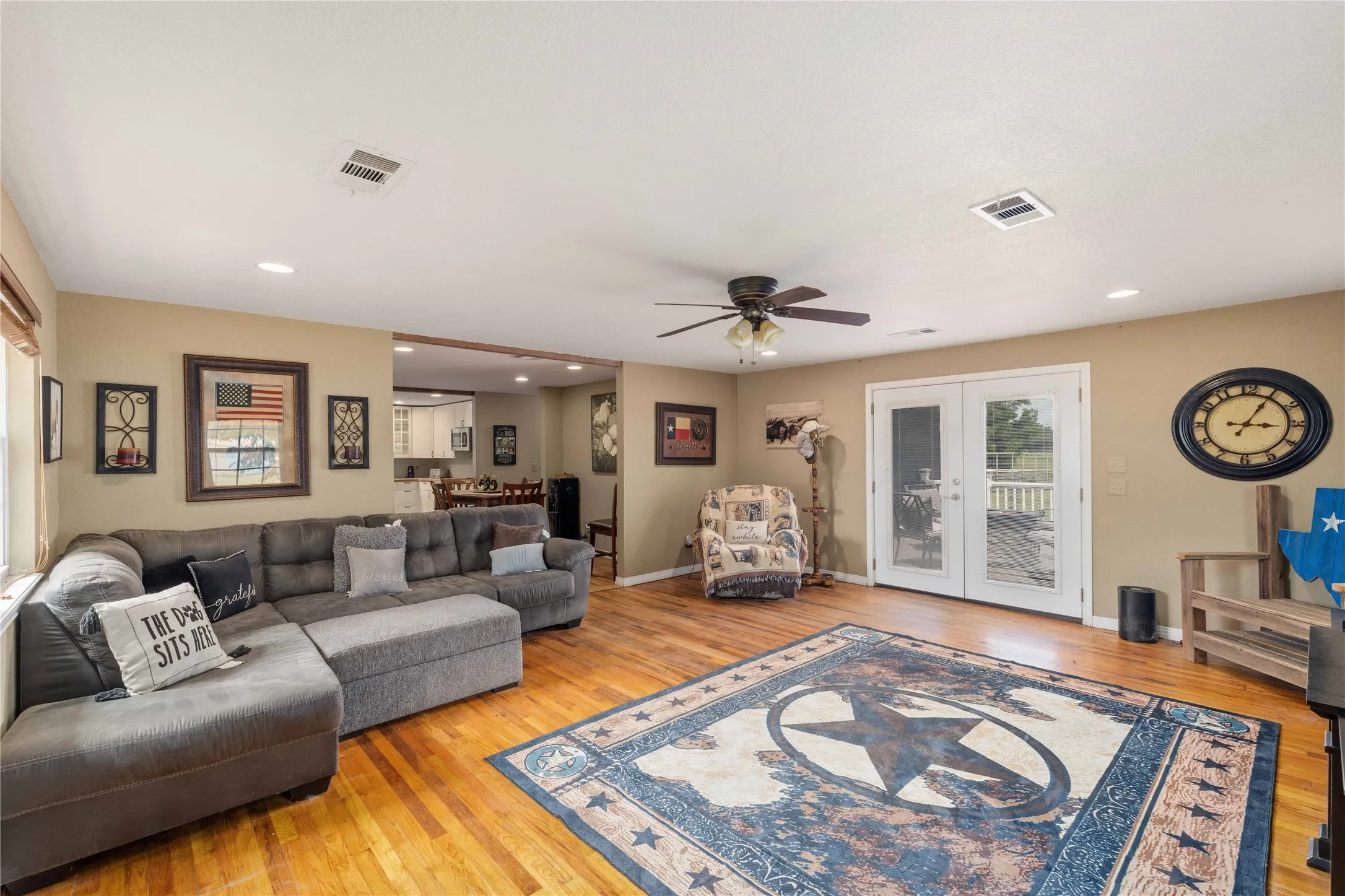 Family size living room