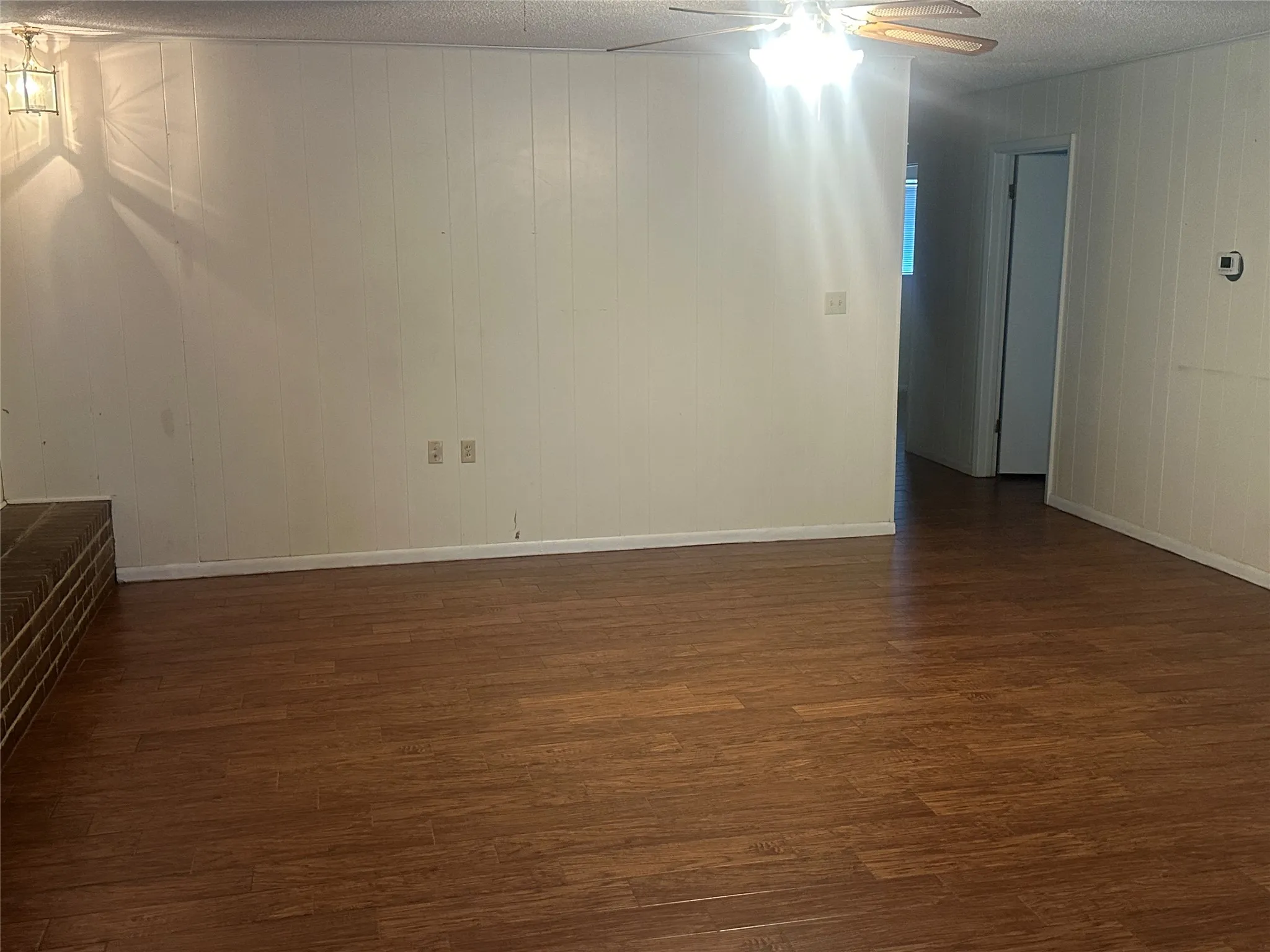 Single Family Residence For Sale in Montague County , 1507 N Matthews Street, Bowie, Texas 76230, 3 Bedroom, 2 Bathroom, 2 Garage spaces, 1,403 Sqft, built in 1968, mls#21329595, Real Estate Agent in Bowie, Homes For Sale in Montague county, Homes For Sale in Bowie, Realtor in Bowie Texas, Real Estate Brokerage Independent Realty Texas, Luminita Cordes Realtor