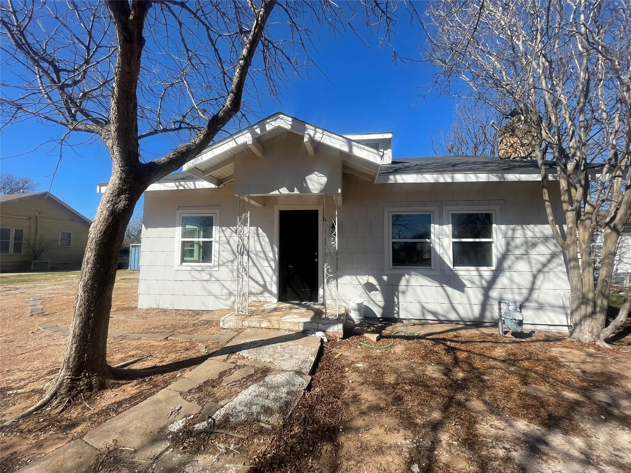 Single Family Residence For Sale in Taylor County , 1918 Swenson Street, Abilene, Texas 79603, 4 Bedrooms, 2 Bathrooms, Garage spaces, 2,088 Sqft, built in 1933, Price $330,000, mls#21329598, Real Estate Agent in Abilene, Homes For Sale in Taylor county, Homes For Sale in Abilene, Realtor in Abilene Texas, Real Estate Brokerage Independent Realty Texas, Luminita Cordes Realtor
