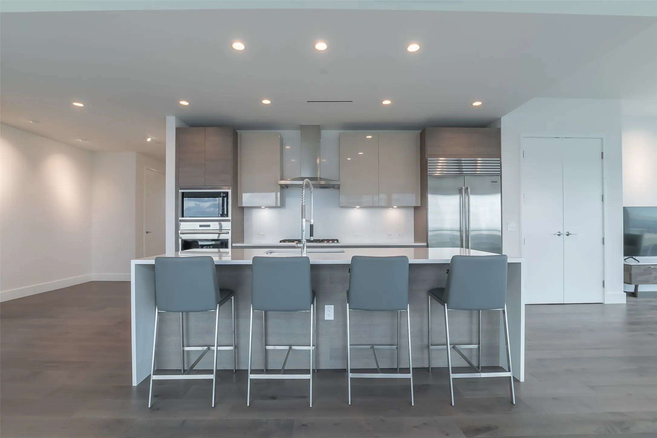 Condominium For Rent in Collin County , 7901 Windrose Avenue 1001, Plano, Texas 75024, 2 Bedroom, 3 Bathroom, 2 Garage spaces, 2,245 Sqft, built in 2019, mls#21326969, Real Estate Agent in Plano, Homes For Rent in Collin county, Homes For Rent in Plano, Realtor in Plano Texas, Real Estate Brokerage Independent Realty Texas, Luminita Cordes Realtor