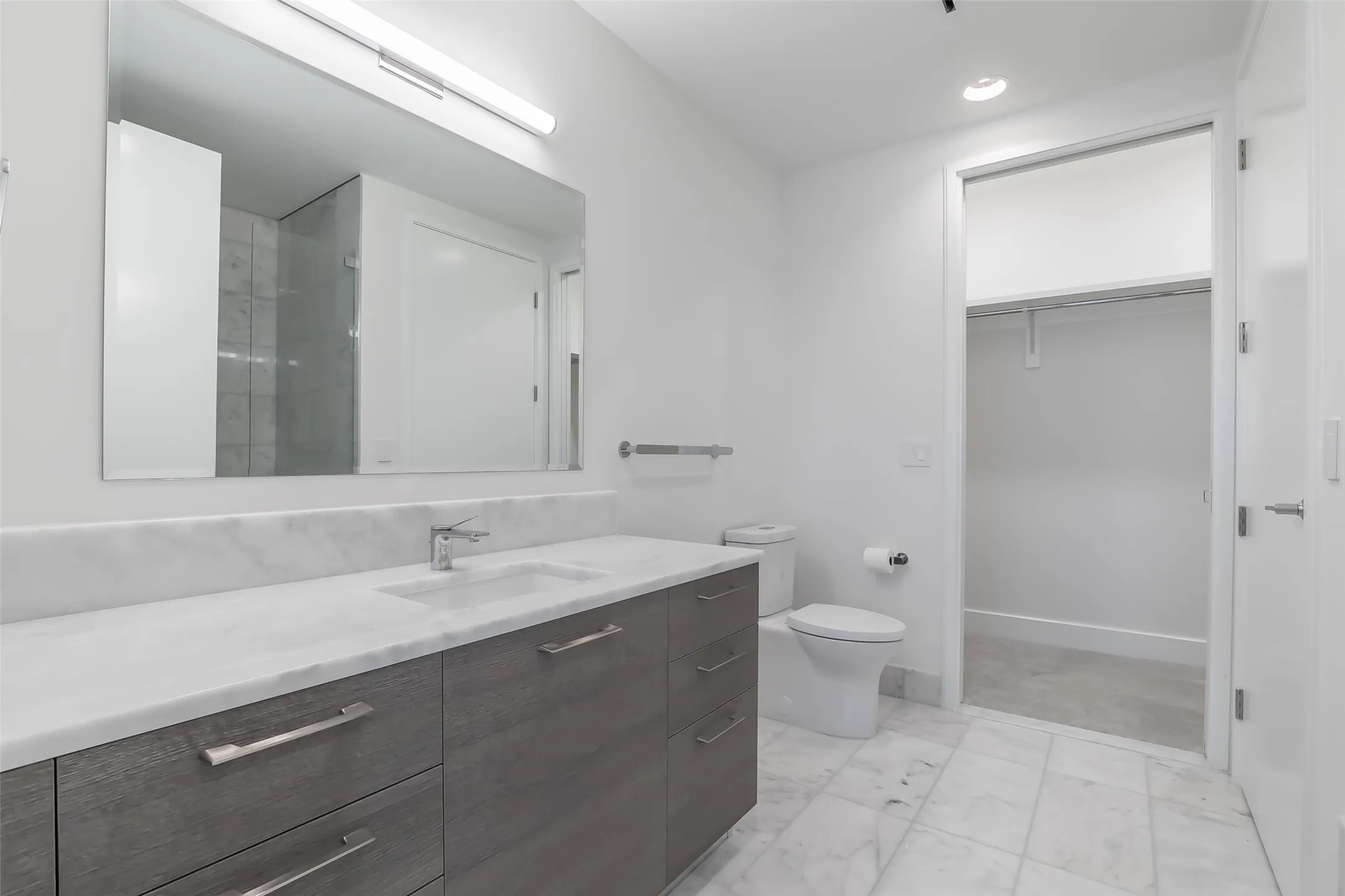 Condominium For Rent in Collin County , 7901 Windrose Avenue 1001, Plano, Texas 75024, 2 Bedroom, 3 Bathroom, 2 Garage spaces, 2,245 Sqft, built in 2019, mls#21326969, Real Estate Agent in Plano, Homes For Rent in Collin county, Homes For Rent in Plano, Realtor in Plano Texas, Real Estate Brokerage Independent Realty Texas, Luminita Cordes Realtor