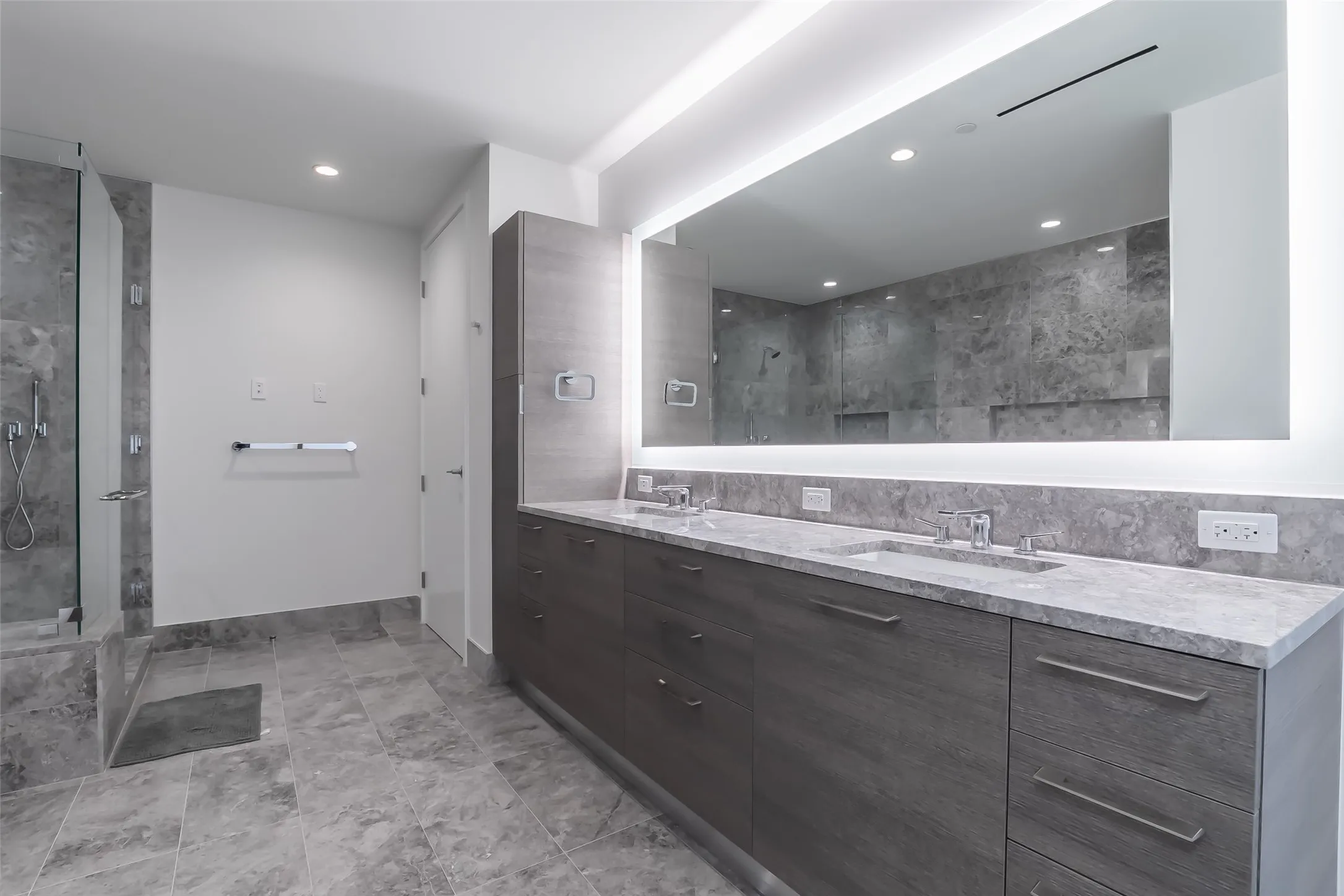 Condominium For Rent in Collin County , 7901 Windrose Avenue 1001, Plano, Texas 75024, 2 Bedroom, 3 Bathroom, 2 Garage spaces, 2,245 Sqft, built in 2019, mls#21326969, Real Estate Agent in Plano, Homes For Rent in Collin county, Homes For Rent in Plano, Realtor in Plano Texas, Real Estate Brokerage Independent Realty Texas, Luminita Cordes Realtor