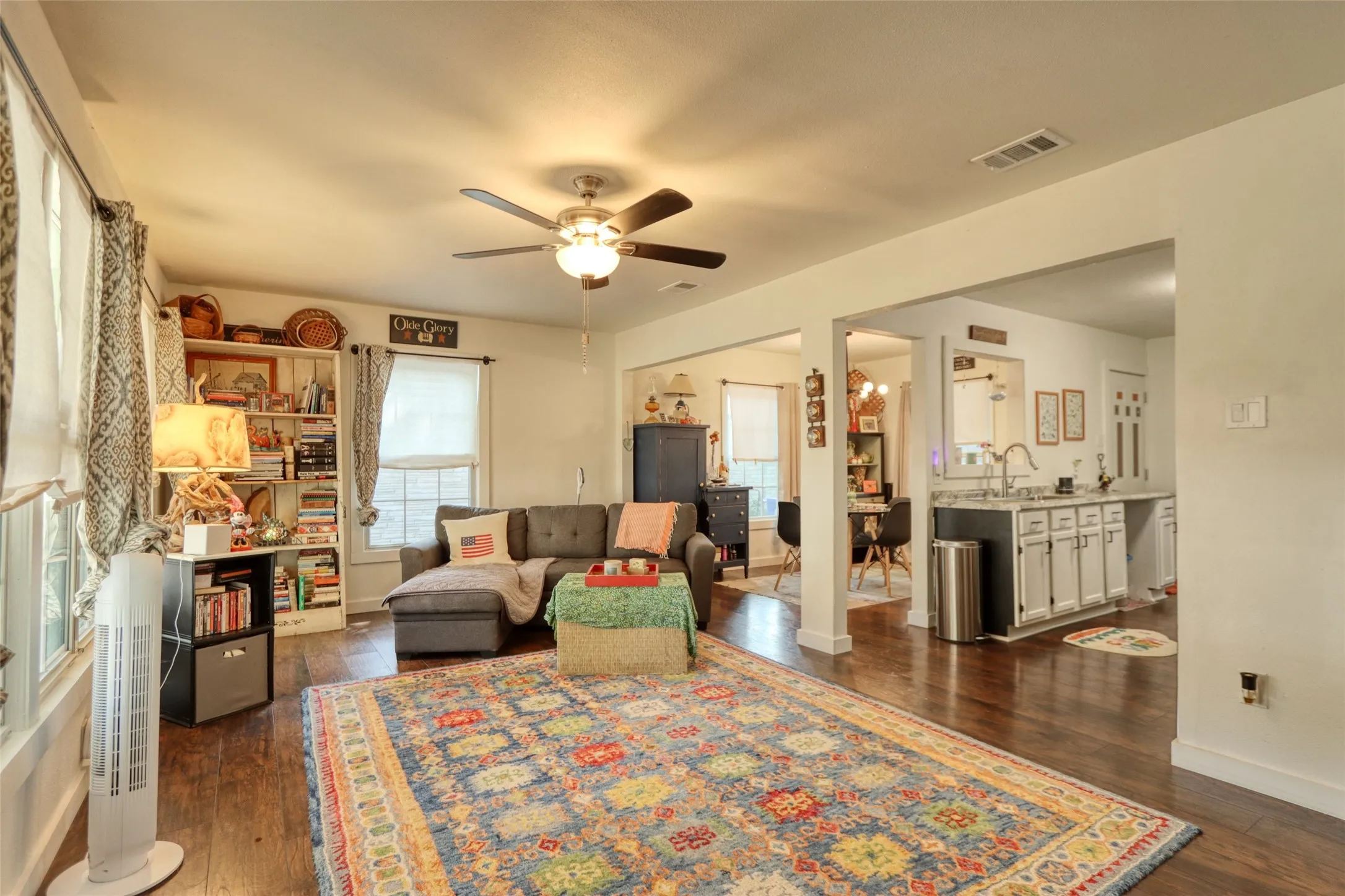 Single Family Residence For Sale in Mc Lennan County , 3128 Fadal Avenue, Waco, Texas 76708, 2 Bedroom, 1 Bathroom, Garage spaces, 1,057 Sqft, built in 1950, mls#21324526, Real Estate Agent in Waco, Homes For Sale in Mc Lennan county, Homes For Sale in Waco, Realtor in Waco Texas, Real Estate Brokerage Independent Realty Texas, Luminita Cordes Realtor