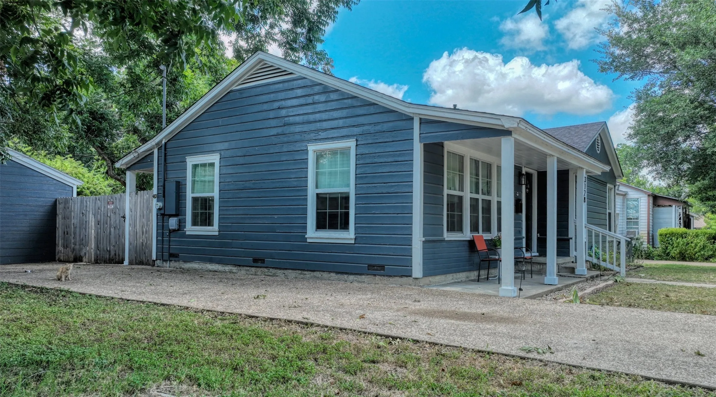 Single Family Residence For Sale in Mc Lennan County , 3128 Fadal Avenue, Waco, Texas 76708, 2 Bedroom, 1 Bathroom, Garage spaces, 1,057 Sqft, built in 1950, mls#21324526, Real Estate Agent in Waco, Homes For Sale in Mc Lennan county, Homes For Sale in Waco, Realtor in Waco Texas, Real Estate Brokerage Independent Realty Texas, Luminita Cordes Realtor