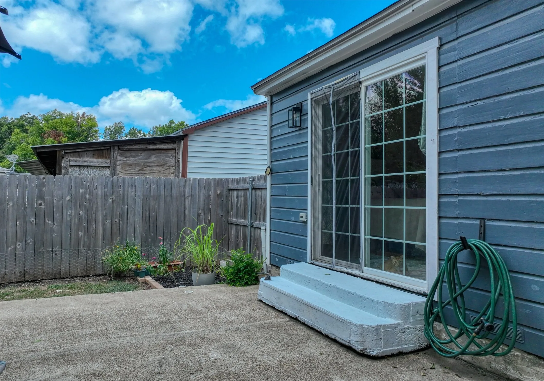 Single Family Residence For Sale in Mc Lennan County , 3128 Fadal Avenue, Waco, Texas 76708, 2 Bedroom, 1 Bathroom, Garage spaces, 1,057 Sqft, built in 1950, mls#21324526, Real Estate Agent in Waco, Homes For Sale in Mc Lennan county, Homes For Sale in Waco, Realtor in Waco Texas, Real Estate Brokerage Independent Realty Texas, Luminita Cordes Realtor