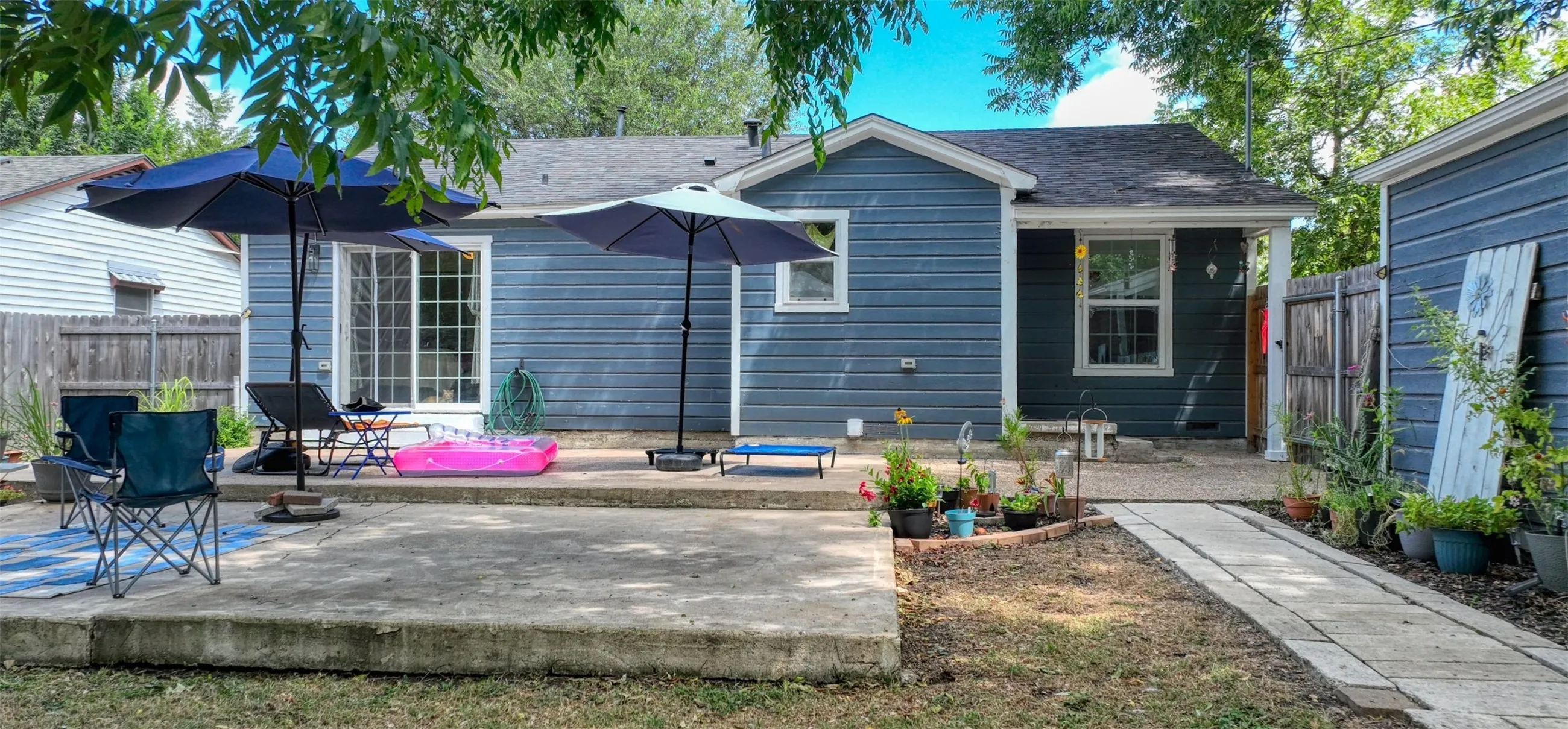 Single Family Residence For Sale in Mc Lennan County , 3128 Fadal Avenue, Waco, Texas 76708, 2 Bedroom, 1 Bathroom, Garage spaces, 1,057 Sqft, built in 1950, mls#21324526, Real Estate Agent in Waco, Homes For Sale in Mc Lennan county, Homes For Sale in Waco, Realtor in Waco Texas, Real Estate Brokerage Independent Realty Texas, Luminita Cordes Realtor