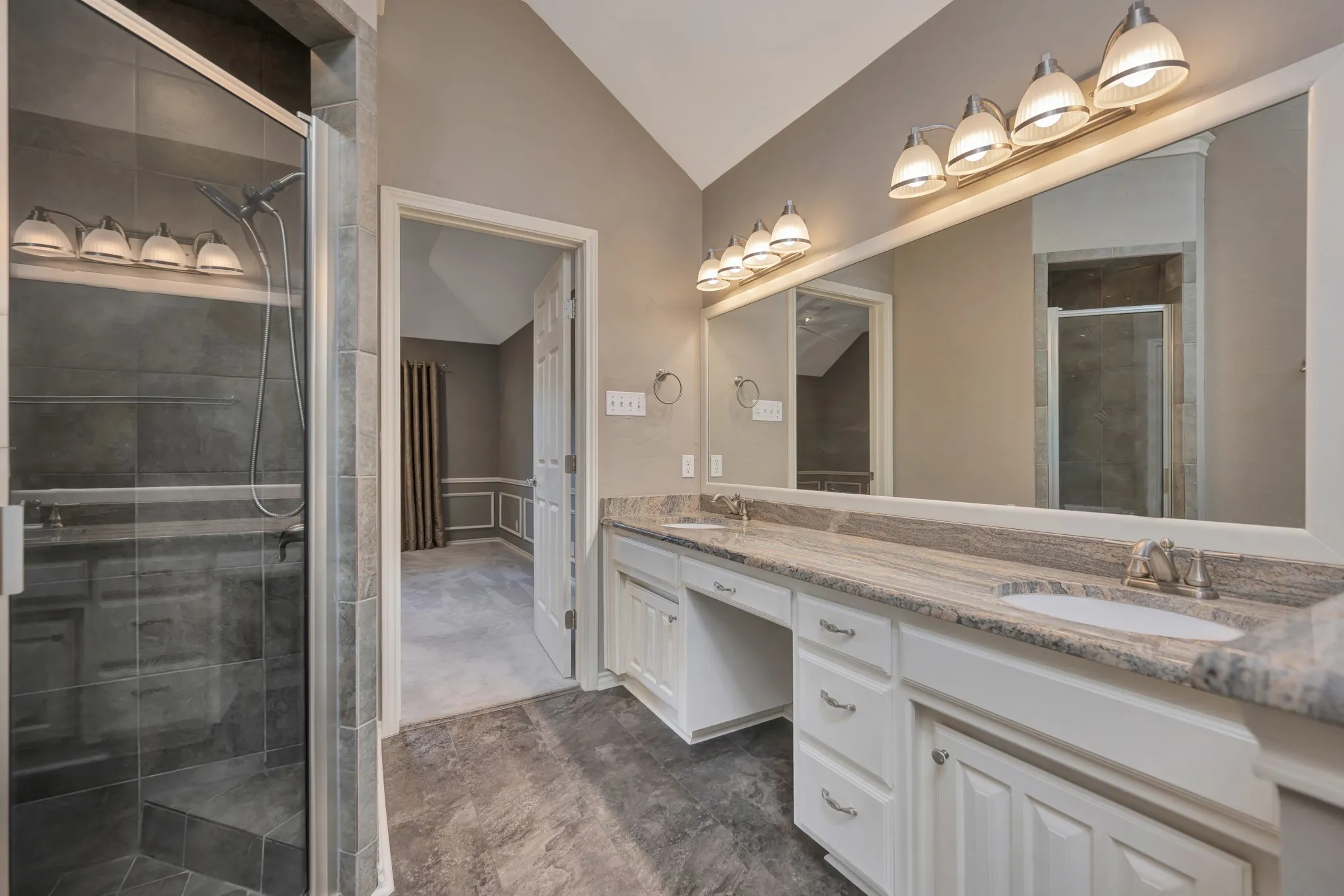 Single Family Residence For Sale in Tarrant County , 4731 Saddlebrook Drive, Benbrook, Texas 76116, 4 Bedroom, 3 Bathroom, 2 Garage spaces, 2,615 Sqft, built in 1991, mls#21329565, Real Estate Agent in Benbrook, Homes For Sale in Tarrant county, Homes For Sale in Benbrook, Realtor in Benbrook Texas, Real Estate Brokerage Independent Realty Texas, Luminita Cordes Realtor