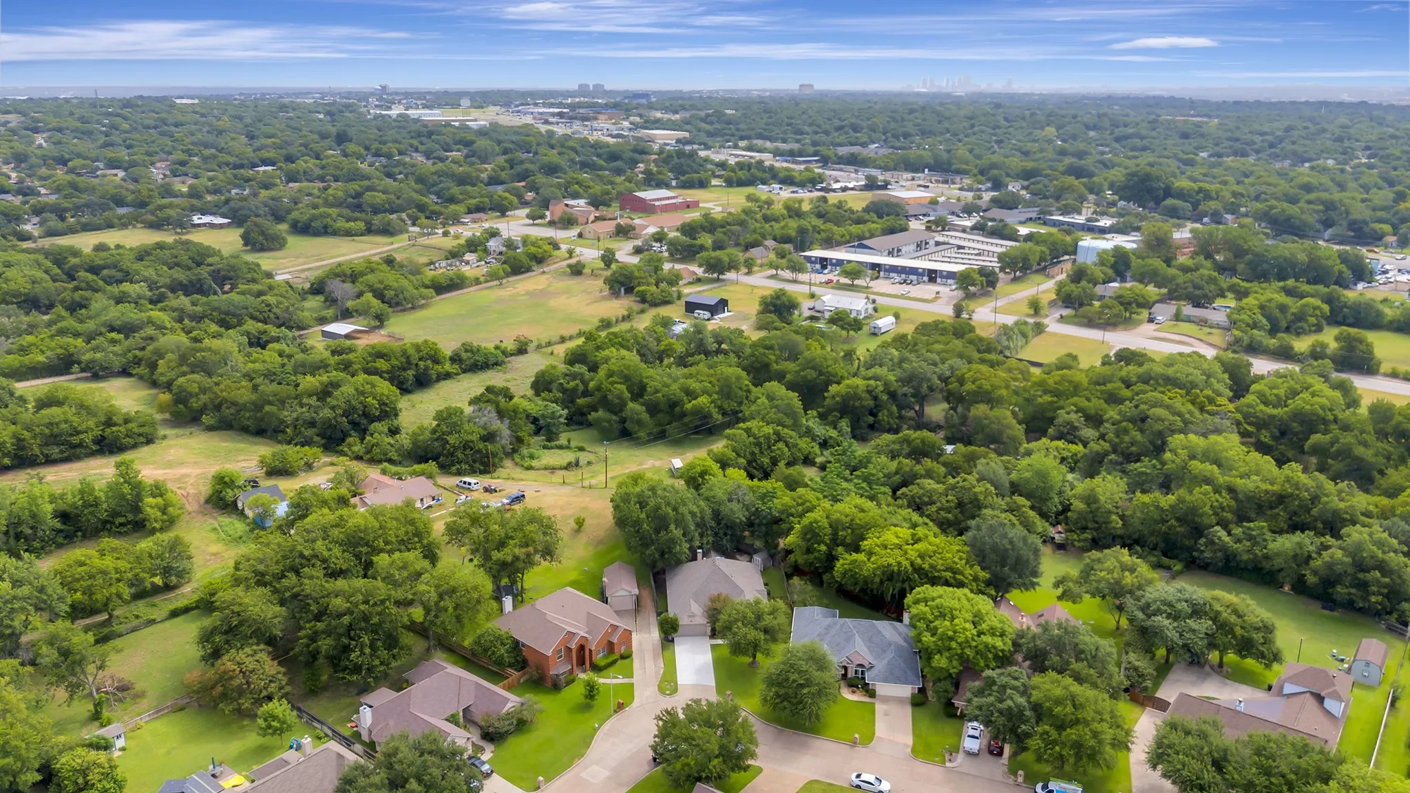 Single Family Residence For Sale in Tarrant County , 4731 Saddlebrook Drive, Benbrook, Texas 76116, 4 Bedroom, 3 Bathroom, 2 Garage spaces, 2,615 Sqft, built in 1991, mls#21329565, Real Estate Agent in Benbrook, Homes For Sale in Tarrant county, Homes For Sale in Benbrook, Realtor in Benbrook Texas, Real Estate Brokerage Independent Realty Texas, Luminita Cordes Realtor