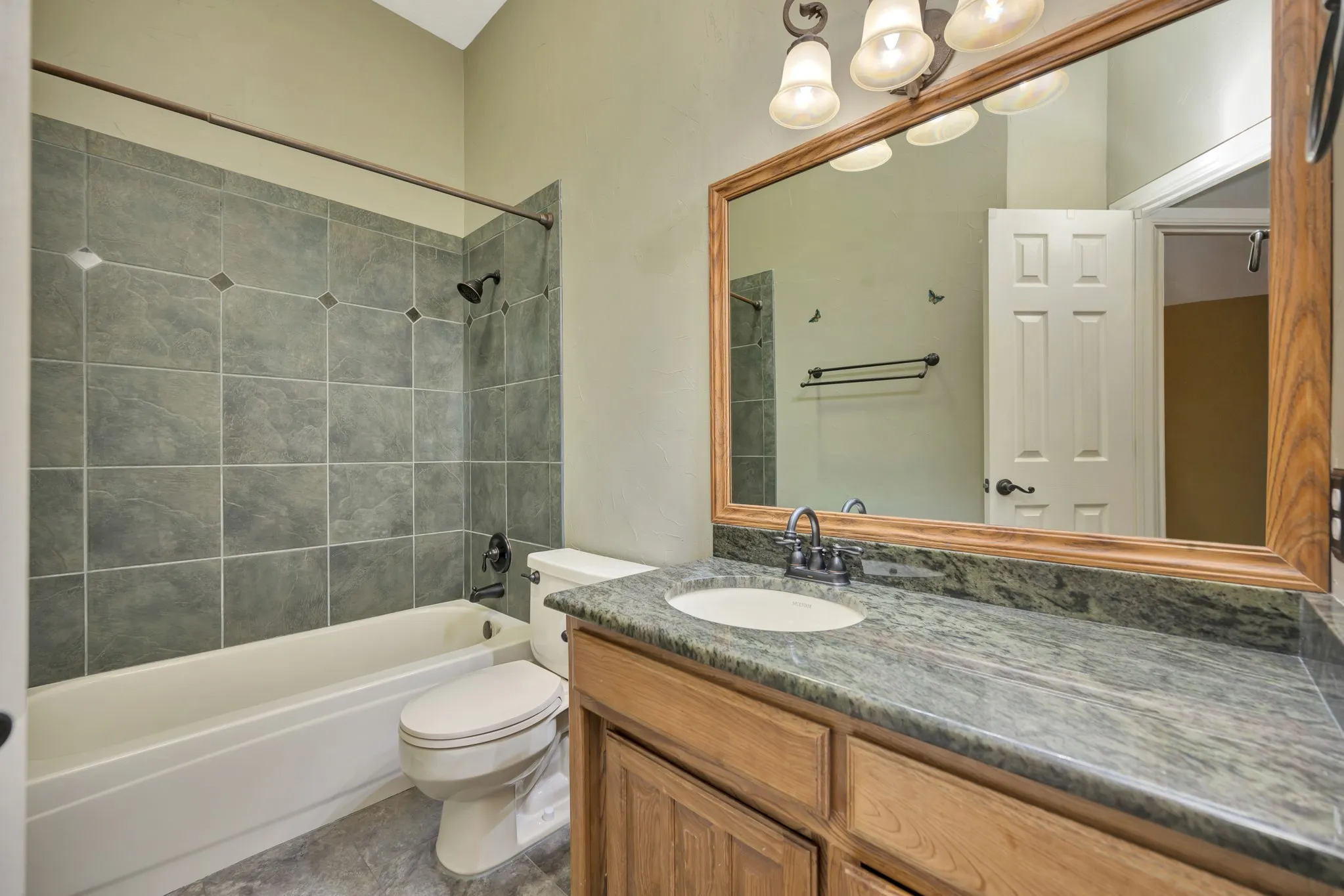Single Family Residence For Sale in Tarrant County , 4731 Saddlebrook Drive, Benbrook, Texas 76116, 4 Bedroom, 3 Bathroom, 2 Garage spaces, 2,615 Sqft, built in 1991, mls#21329565, Real Estate Agent in Benbrook, Homes For Sale in Tarrant county, Homes For Sale in Benbrook, Realtor in Benbrook Texas, Real Estate Brokerage Independent Realty Texas, Luminita Cordes Realtor
