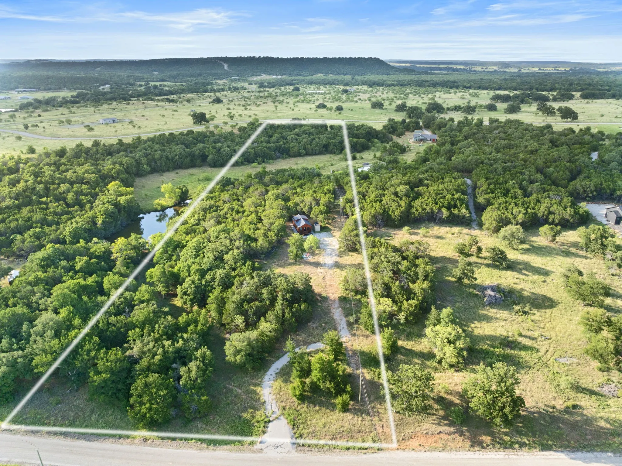 Single Family Residence For Sale in Palo Pinto County , 2134 River Shoals Road, Mineral Wells, Texas 76067, 1 Bedroom, 1 Bathroom, Garage spaces, 448 Sqft, built in 2024, mls#21325066, Real Estate Agent in Mineral Wells, Homes For Sale in Palo Pinto county, Homes For Sale in Mineral Wells, Realtor in Mineral Wells Texas, Real Estate Brokerage Independent Realty Texas, Luminita Cordes Realtor