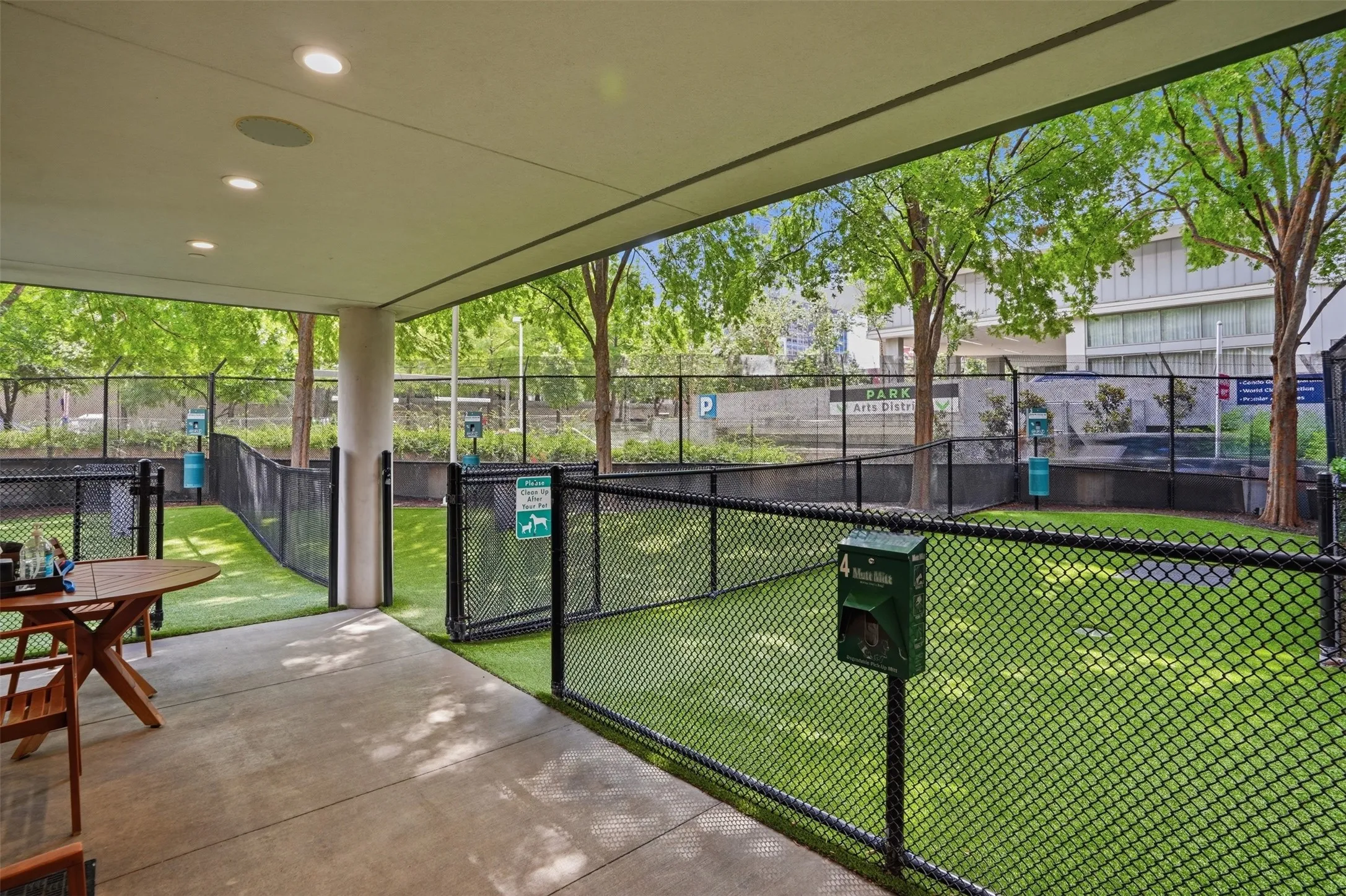 Condominium For Sale in Dallas County , 1918 Olive Street 704, Dallas, Texas 75201, 2 Bedroom, 2 Bathroom, 2 Garage spaces, 2,436 Sqft, built in 2011, mls#21326266, Real Estate Agent in Dallas, Homes For Sale in Dallas county, Homes For Sale in Dallas, Realtor in Dallas Texas, Real Estate Brokerage Independent Realty Texas, Luminita Cordes Realtor