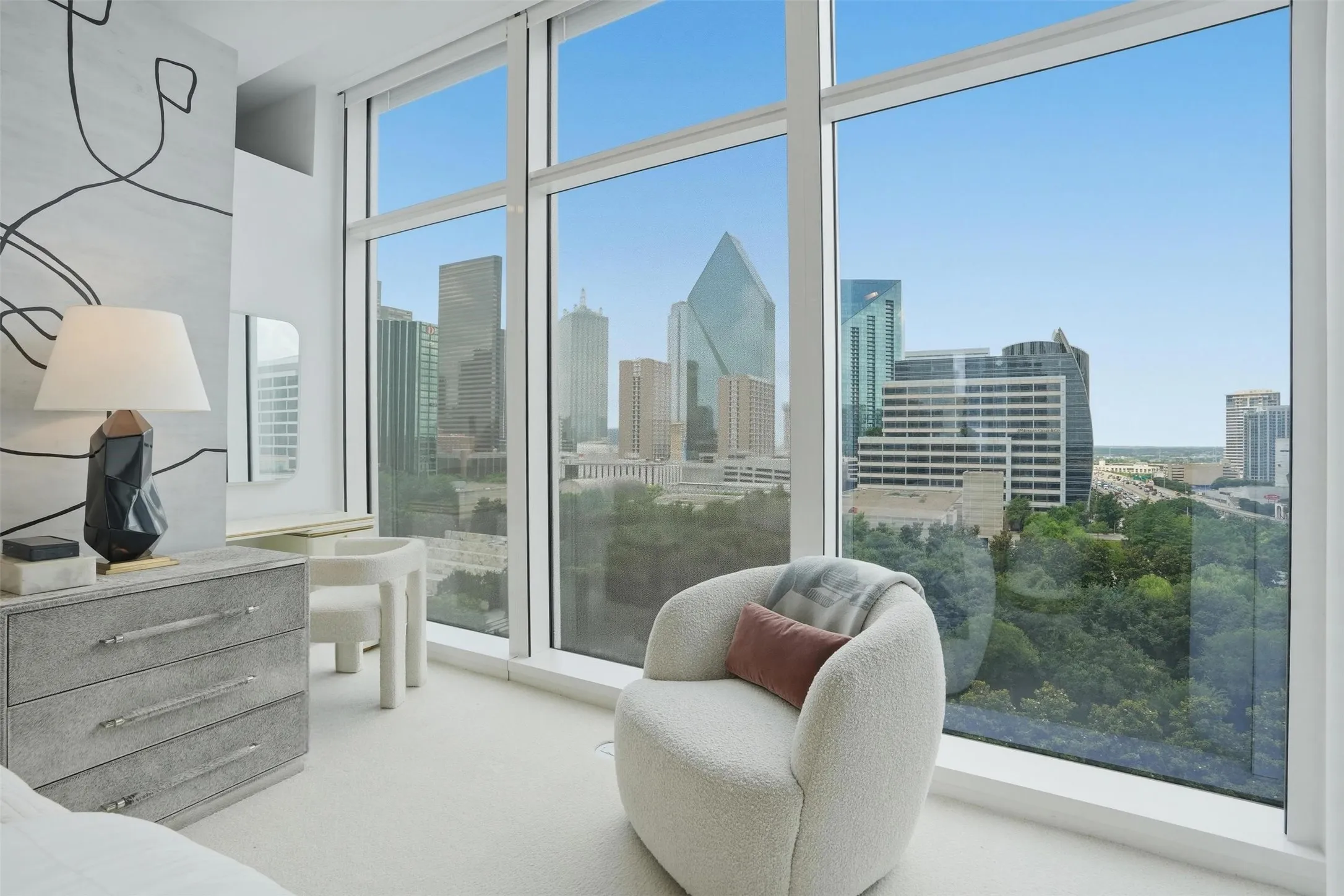 Condominium For Sale in Dallas County , 1918 Olive Street 704, Dallas, Texas 75201, 2 Bedroom, 2 Bathroom, 2 Garage spaces, 2,436 Sqft, built in 2011, mls#21326266, Real Estate Agent in Dallas, Homes For Sale in Dallas county, Homes For Sale in Dallas, Realtor in Dallas Texas, Real Estate Brokerage Independent Realty Texas, Luminita Cordes Realtor