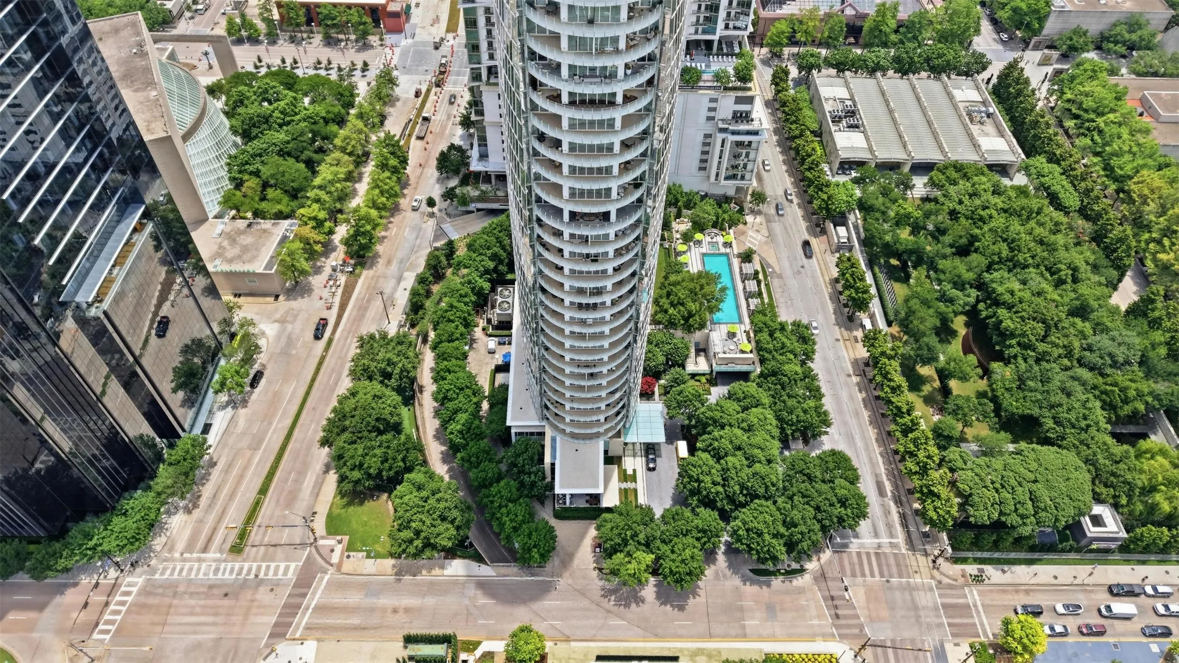 Condominium For Sale in Dallas County , 1918 Olive Street 704, Dallas, Texas 75201, 2 Bedroom, 2 Bathroom, 2 Garage spaces, 2,436 Sqft, built in 2011, mls#21326266, Real Estate Agent in Dallas, Homes For Sale in Dallas county, Homes For Sale in Dallas, Realtor in Dallas Texas, Real Estate Brokerage Independent Realty Texas, Luminita Cordes Realtor