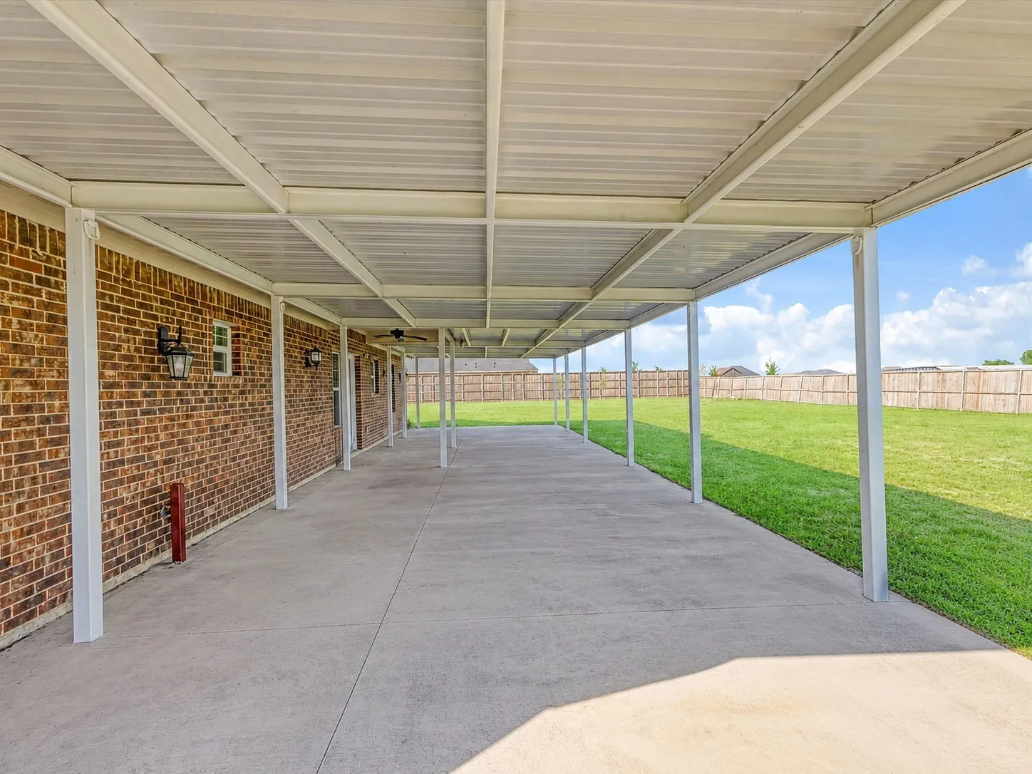 Single Family Residence For Sale in Kaufman County , 6011 Haley Way, Crandall, Texas 75114, 4 Bedroom, 3 Bathroom, 2 Garage spaces, 1,422 Sqft, built in 2018, mls#21327016, Real Estate Agent in Crandall, Homes For Sale in Kaufman county, Homes For Sale in Crandall, Realtor in Crandall Texas, Real Estate Brokerage Independent Realty Texas, Luminita Cordes Realtor