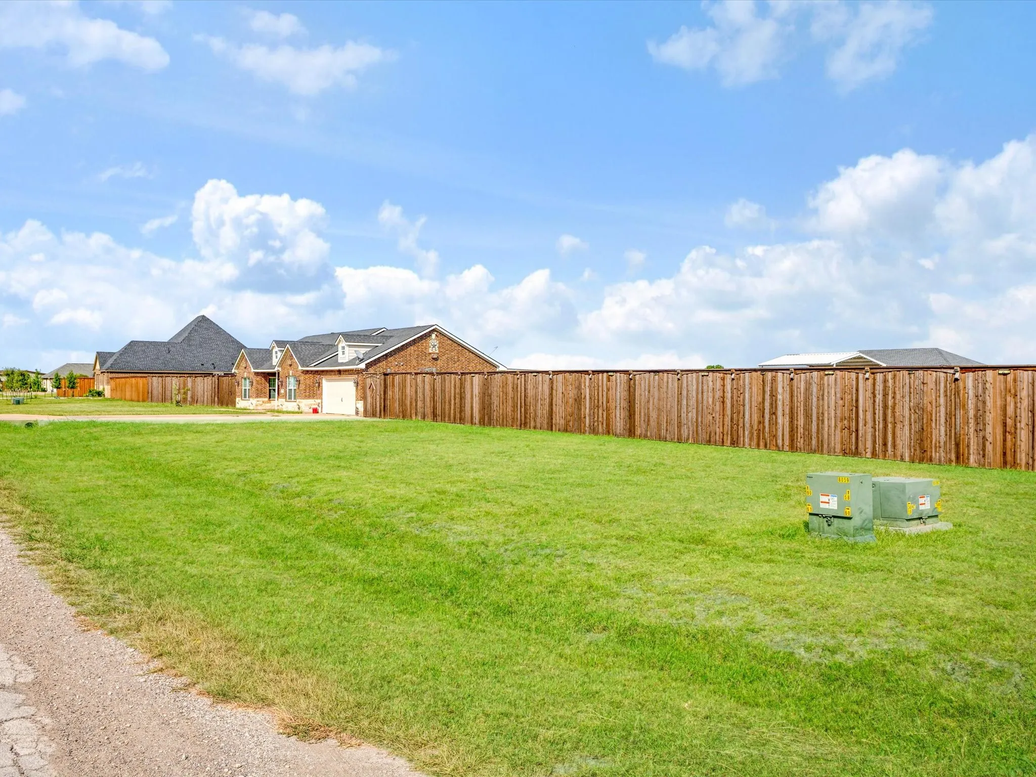 Single Family Residence For Sale in Kaufman County , 6011 Haley Way, Crandall, Texas 75114, 4 Bedroom, 3 Bathroom, 2 Garage spaces, 1,422 Sqft, built in 2018, mls#21327016, Real Estate Agent in Crandall, Homes For Sale in Kaufman county, Homes For Sale in Crandall, Realtor in Crandall Texas, Real Estate Brokerage Independent Realty Texas, Luminita Cordes Realtor