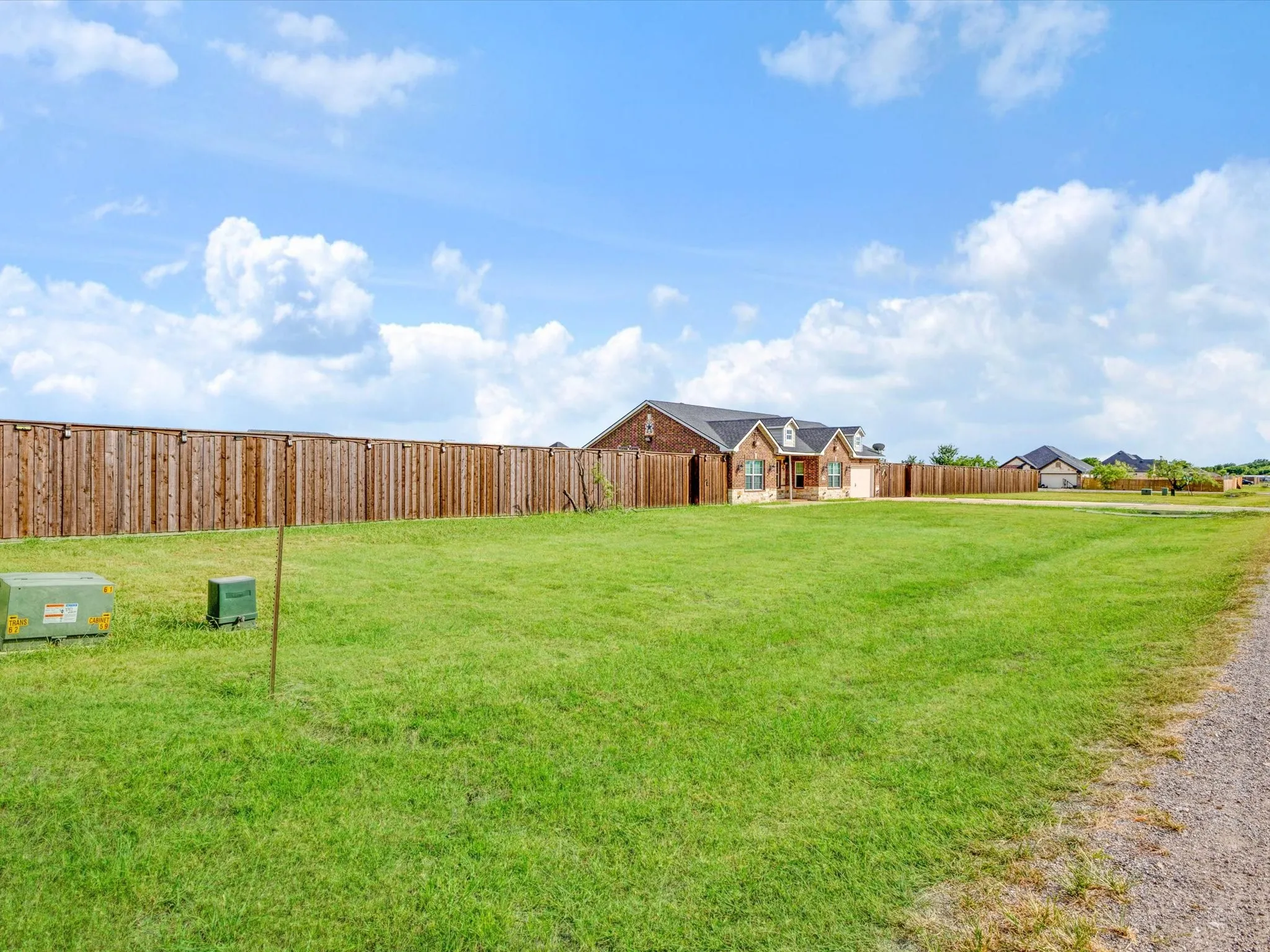 Single Family Residence For Sale in Kaufman County , 6011 Haley Way, Crandall, Texas 75114, 4 Bedroom, 3 Bathroom, 2 Garage spaces, 1,422 Sqft, built in 2018, mls#21327016, Real Estate Agent in Crandall, Homes For Sale in Kaufman county, Homes For Sale in Crandall, Realtor in Crandall Texas, Real Estate Brokerage Independent Realty Texas, Luminita Cordes Realtor