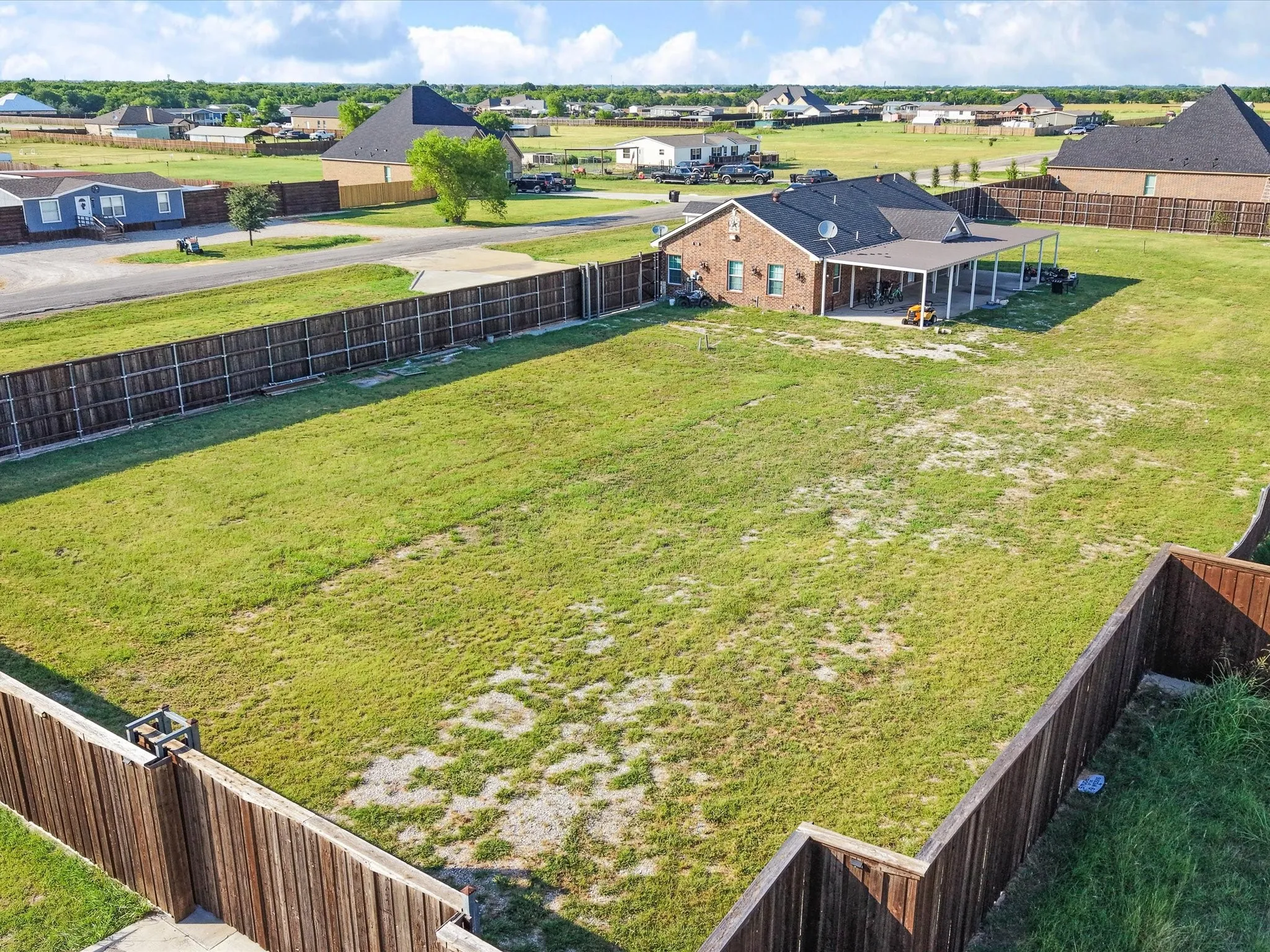 Single Family Residence For Sale in Kaufman County , 6011 Haley Way, Crandall, Texas 75114, 4 Bedroom, 3 Bathroom, 2 Garage spaces, 1,422 Sqft, built in 2018, mls#21327016, Real Estate Agent in Crandall, Homes For Sale in Kaufman county, Homes For Sale in Crandall, Realtor in Crandall Texas, Real Estate Brokerage Independent Realty Texas, Luminita Cordes Realtor