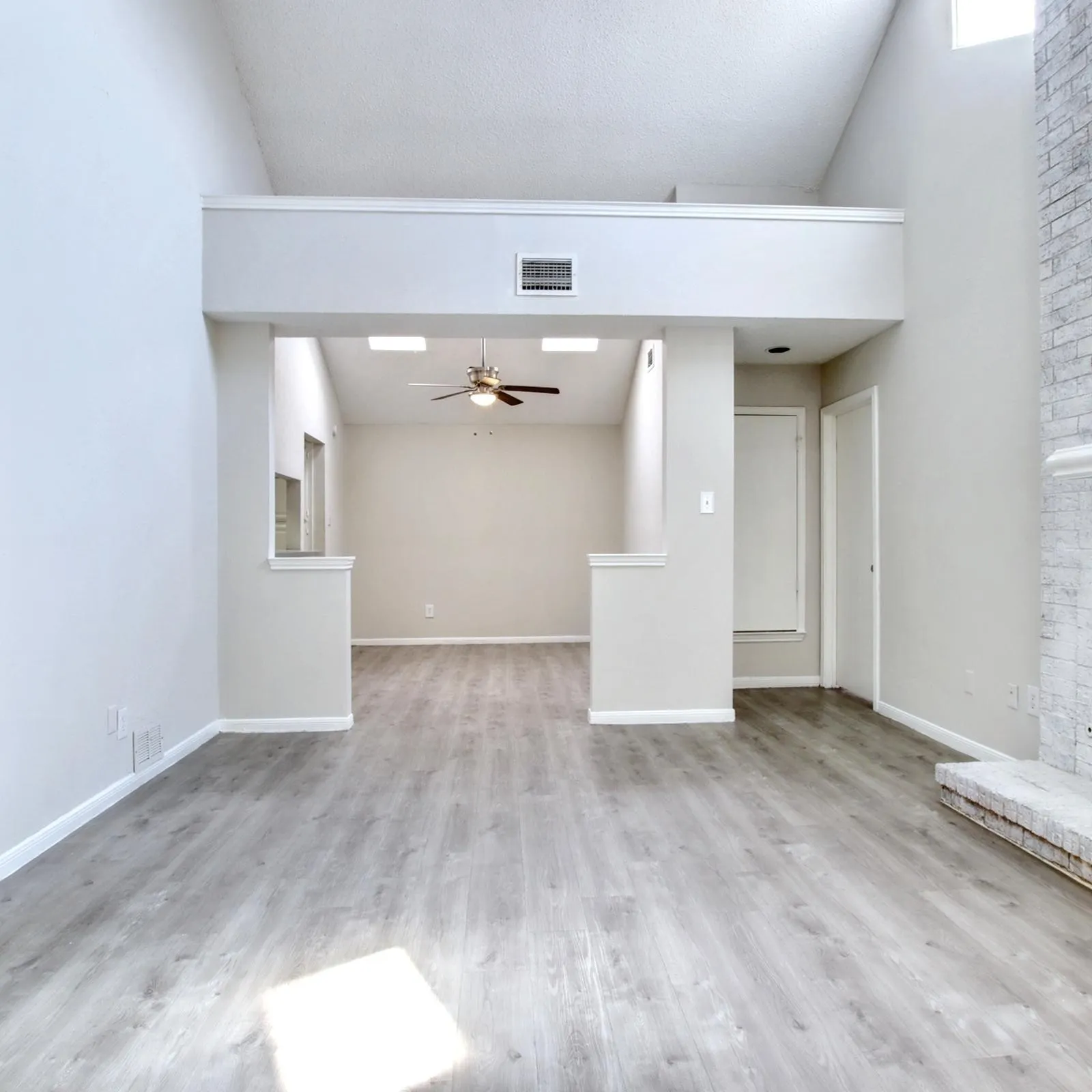Single Family Residence For Sale in Dallas County , 712 Via Miramonte, Mesquite, Texas 75150, 2 Bedrooms, 2 Bathrooms, 2 Garage spaces, 1,114 Sqft, built in 1981, Price $195,000, mls#21329649, Real Estate Agent in Mesquite, Homes For Sale in Dallas county, Homes For Sale in Mesquite, Realtor in Mesquite Texas, Real Estate Brokerage Independent Realty Texas, Luminita Cordes Realtor