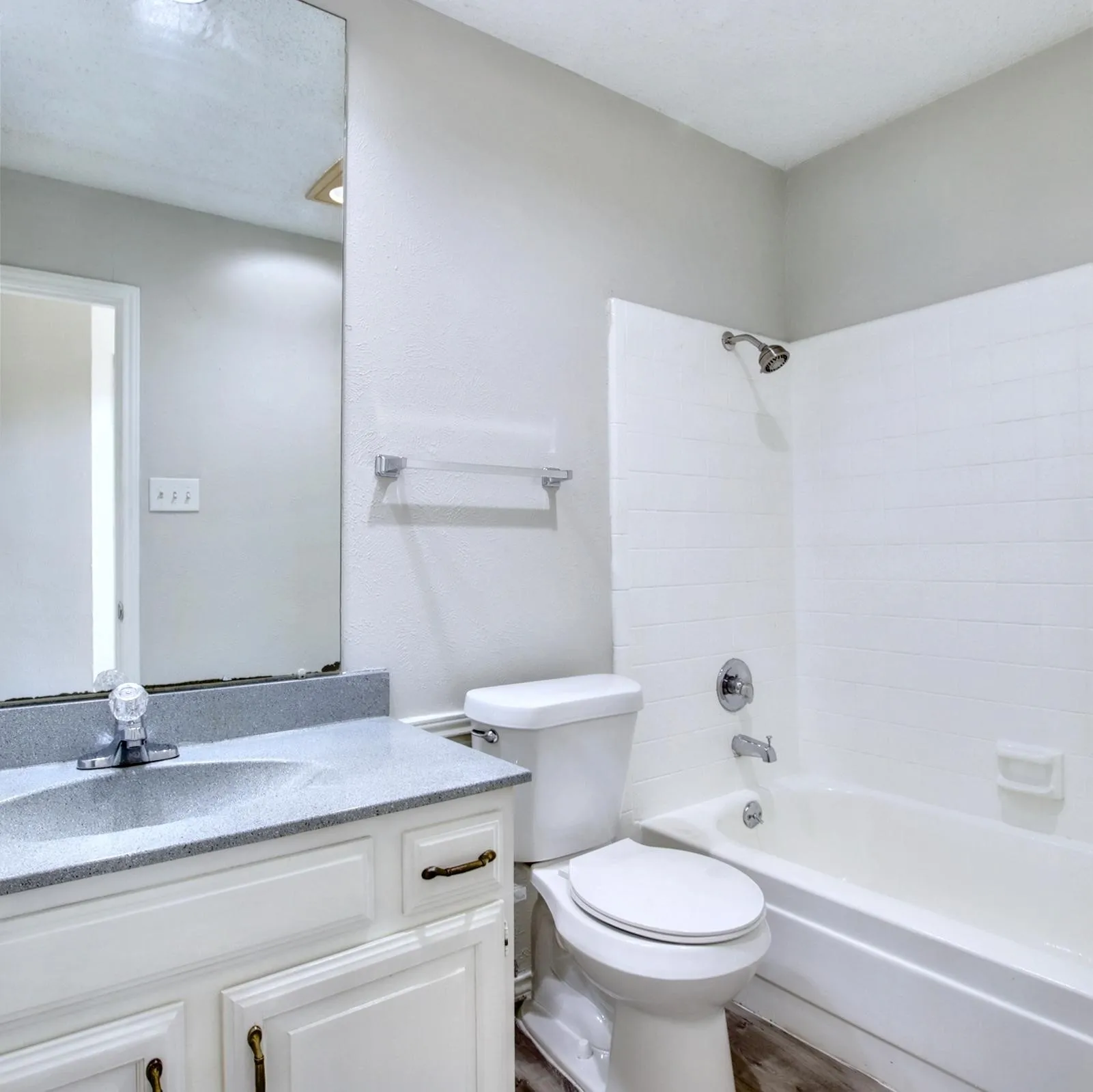 Single Family Residence For Sale in Dallas County , 712 Via Miramonte, Mesquite, Texas 75150, 2 Bedrooms, 2 Bathrooms, 2 Garage spaces, 1,114 Sqft, built in 1981, Price $195,000, mls#21329649, Real Estate Agent in Mesquite, Homes For Sale in Dallas county, Homes For Sale in Mesquite, Realtor in Mesquite Texas, Real Estate Brokerage Independent Realty Texas, Luminita Cordes Realtor