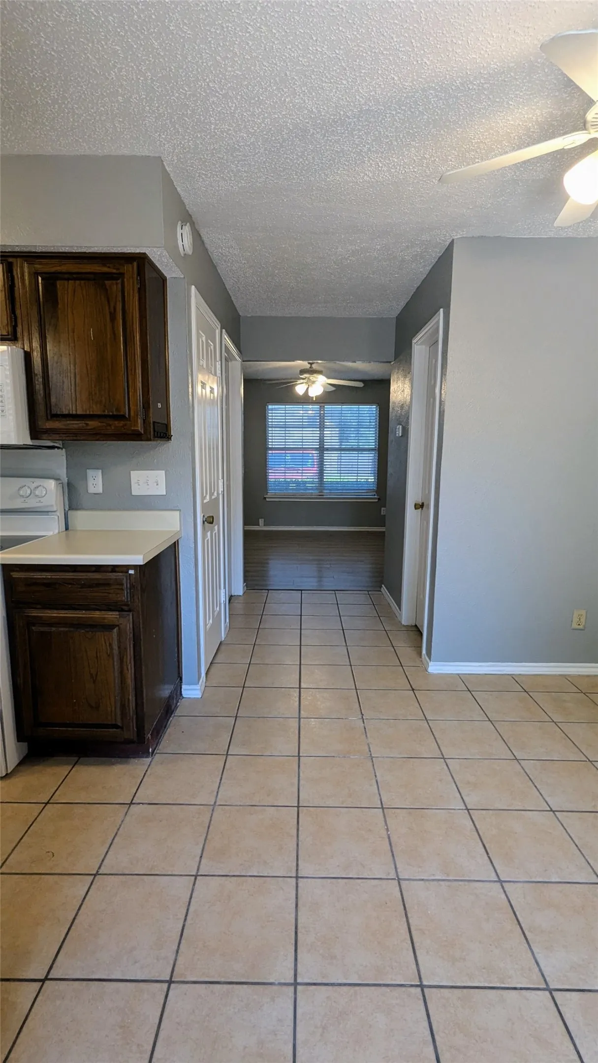 Condominium For Sale in Dallas County , 1003 Vedral Place, Cedar Hill, Texas 75104, 2 Bedroom, 2 Bathroom, Garage spaces, 1,002 Sqft, built in 1983, mls#21329568, Real Estate Agent in Cedar Hill, Homes For Sale in Dallas county, Homes For Sale in Cedar Hill, Realtor in Cedar Hill Texas, Real Estate Brokerage Independent Realty Texas, Luminita Cordes Realtor