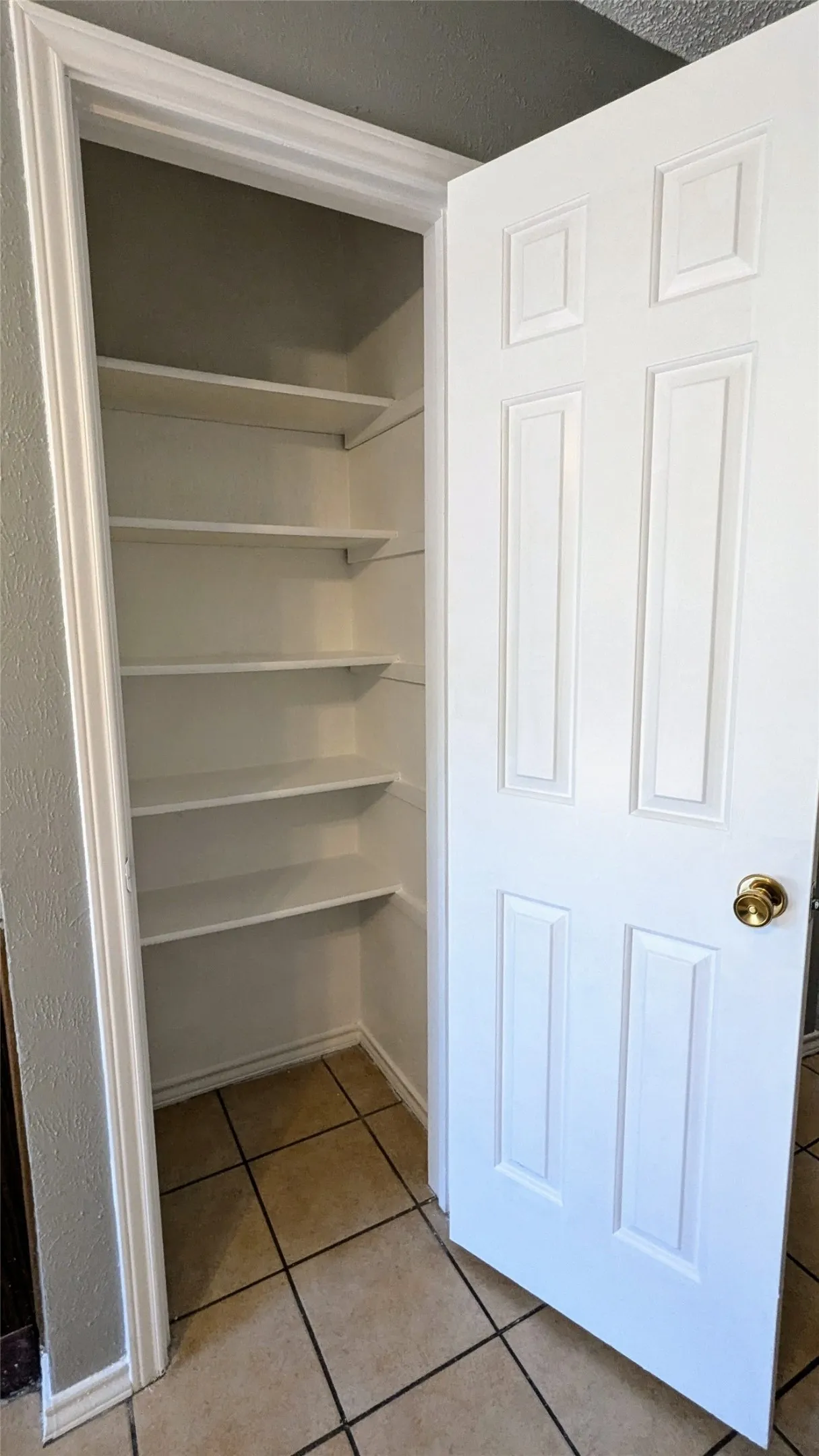 Condominium For Sale in Dallas County , 1003 Vedral Place, Cedar Hill, Texas 75104, 2 Bedroom, 2 Bathroom, Garage spaces, 1,002 Sqft, built in 1983, mls#21329568, Real Estate Agent in Cedar Hill, Homes For Sale in Dallas county, Homes For Sale in Cedar Hill, Realtor in Cedar Hill Texas, Real Estate Brokerage Independent Realty Texas, Luminita Cordes Realtor