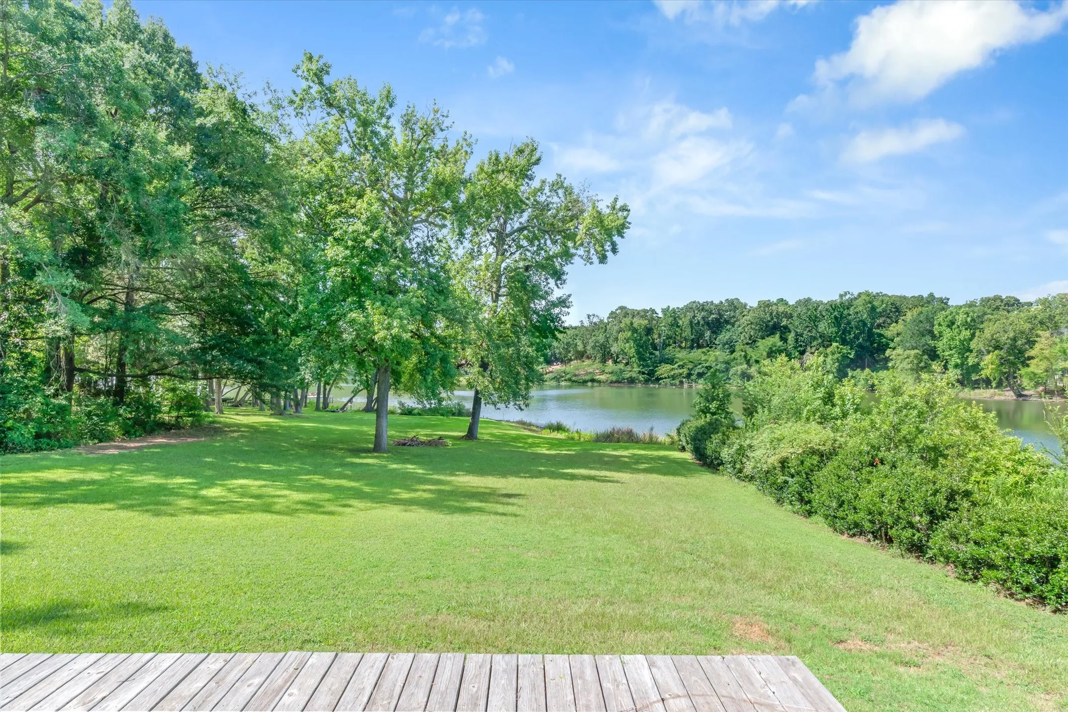 Single Family Residence For Sale in Wood County , 222 County Road 4850, Winnsboro, Texas 75494, 3 Bedroom, 2 Bathroom, 2 Garage spaces, 1,517 Sqft, built in 1979, mls#21329654, Real Estate Agent in Winnsboro, Homes For Sale in Wood county, Homes For Sale in Winnsboro, Realtor in Winnsboro Texas, Real Estate Brokerage Independent Realty Texas, Luminita Cordes Realtor