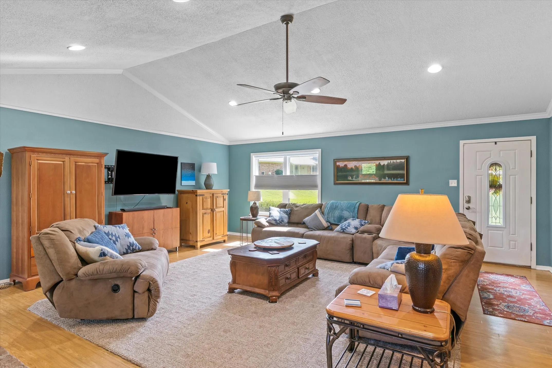Single Family Residence For Sale in Wood County , 222 County Road 4850, Winnsboro, Texas 75494, 3 Bedroom, 2 Bathroom, 2 Garage spaces, 1,517 Sqft, built in 1979, mls#21329654, Real Estate Agent in Winnsboro, Homes For Sale in Wood county, Homes For Sale in Winnsboro, Realtor in Winnsboro Texas, Real Estate Brokerage Independent Realty Texas, Luminita Cordes Realtor