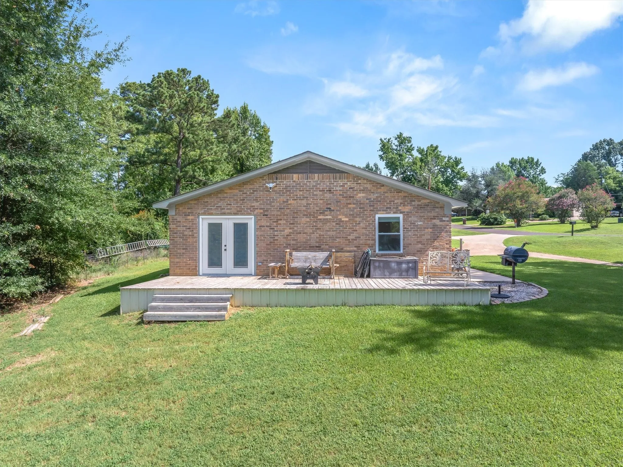 Single Family Residence For Sale in Wood County , 222 County Road 4850, Winnsboro, Texas 75494, 3 Bedroom, 2 Bathroom, 2 Garage spaces, 1,517 Sqft, built in 1979, mls#21329654, Real Estate Agent in Winnsboro, Homes For Sale in Wood county, Homes For Sale in Winnsboro, Realtor in Winnsboro Texas, Real Estate Brokerage Independent Realty Texas, Luminita Cordes Realtor